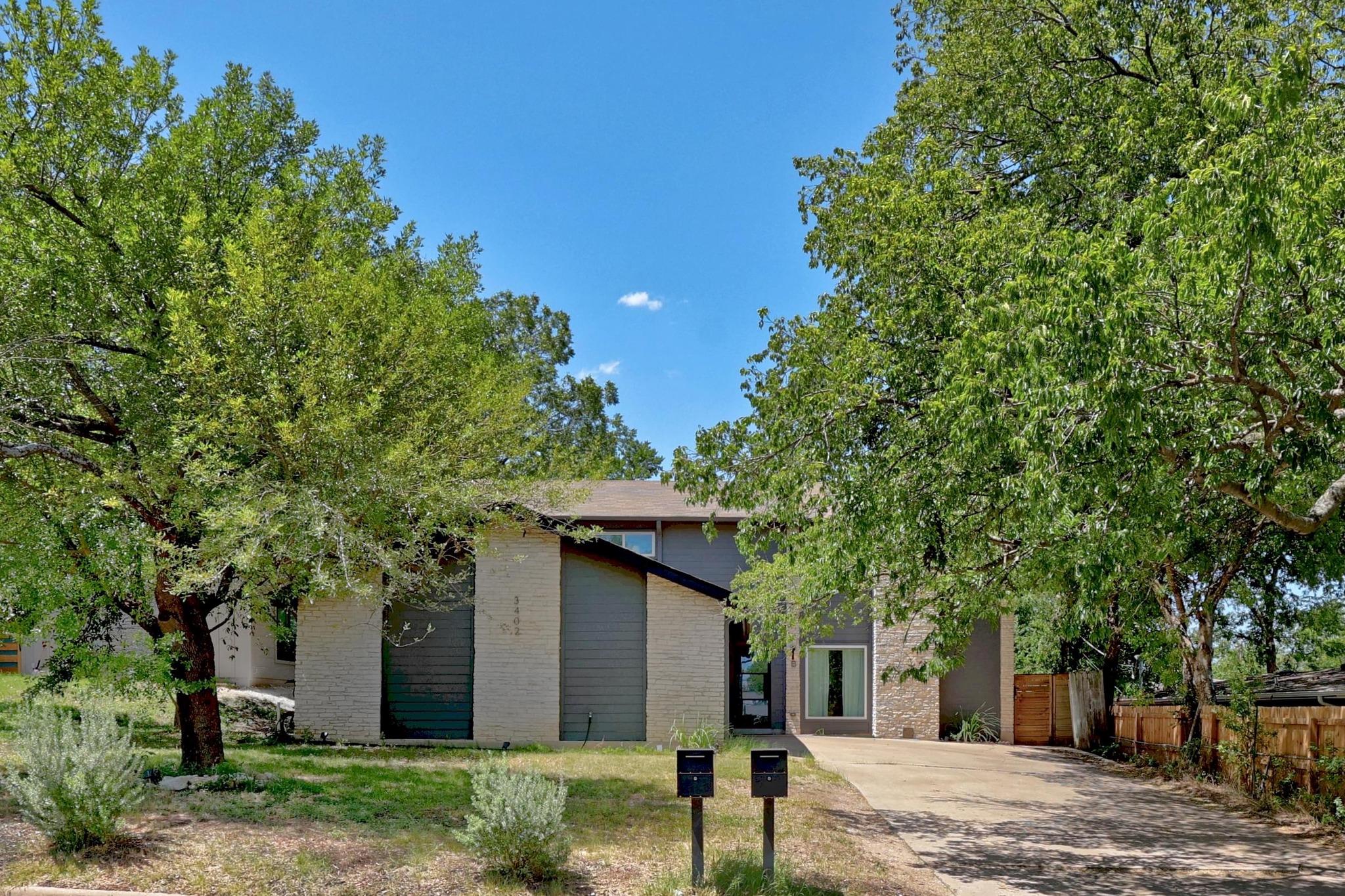 3402 Dolphin DR