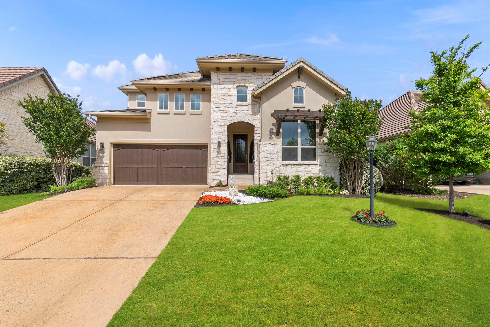 307 Maxwell WAY