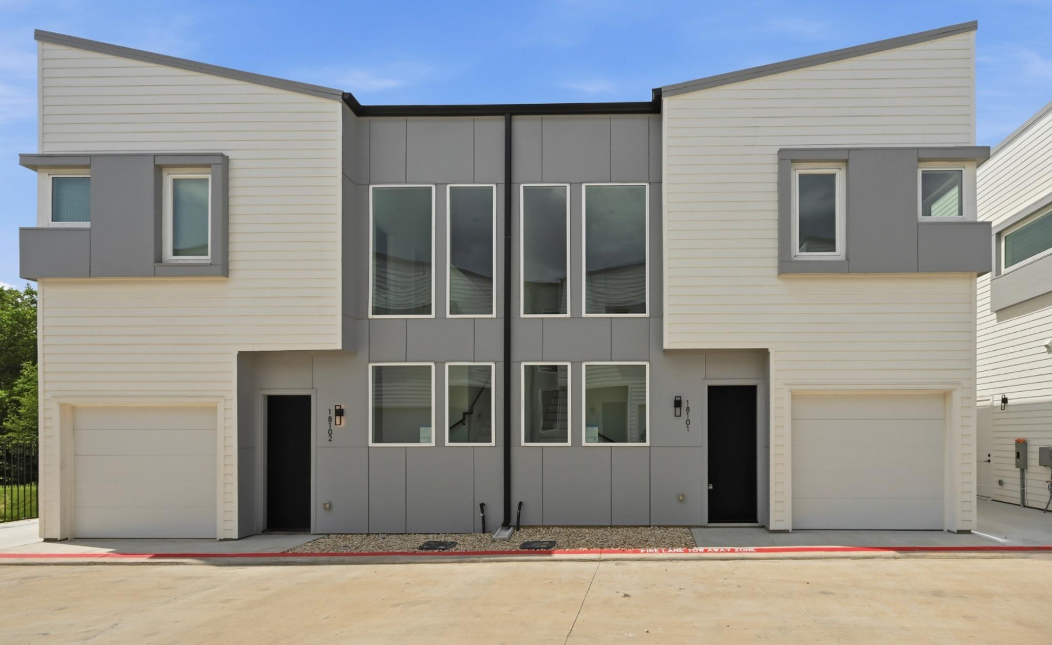 2000 Riverside Farms RD