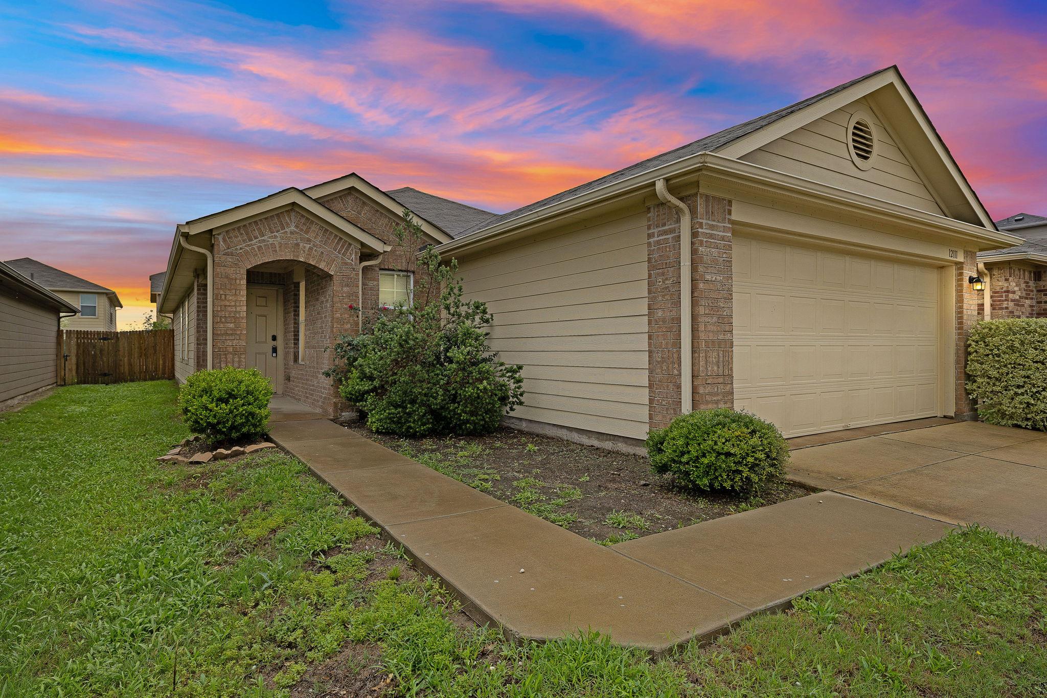 12111 Stoneridge Gap LN