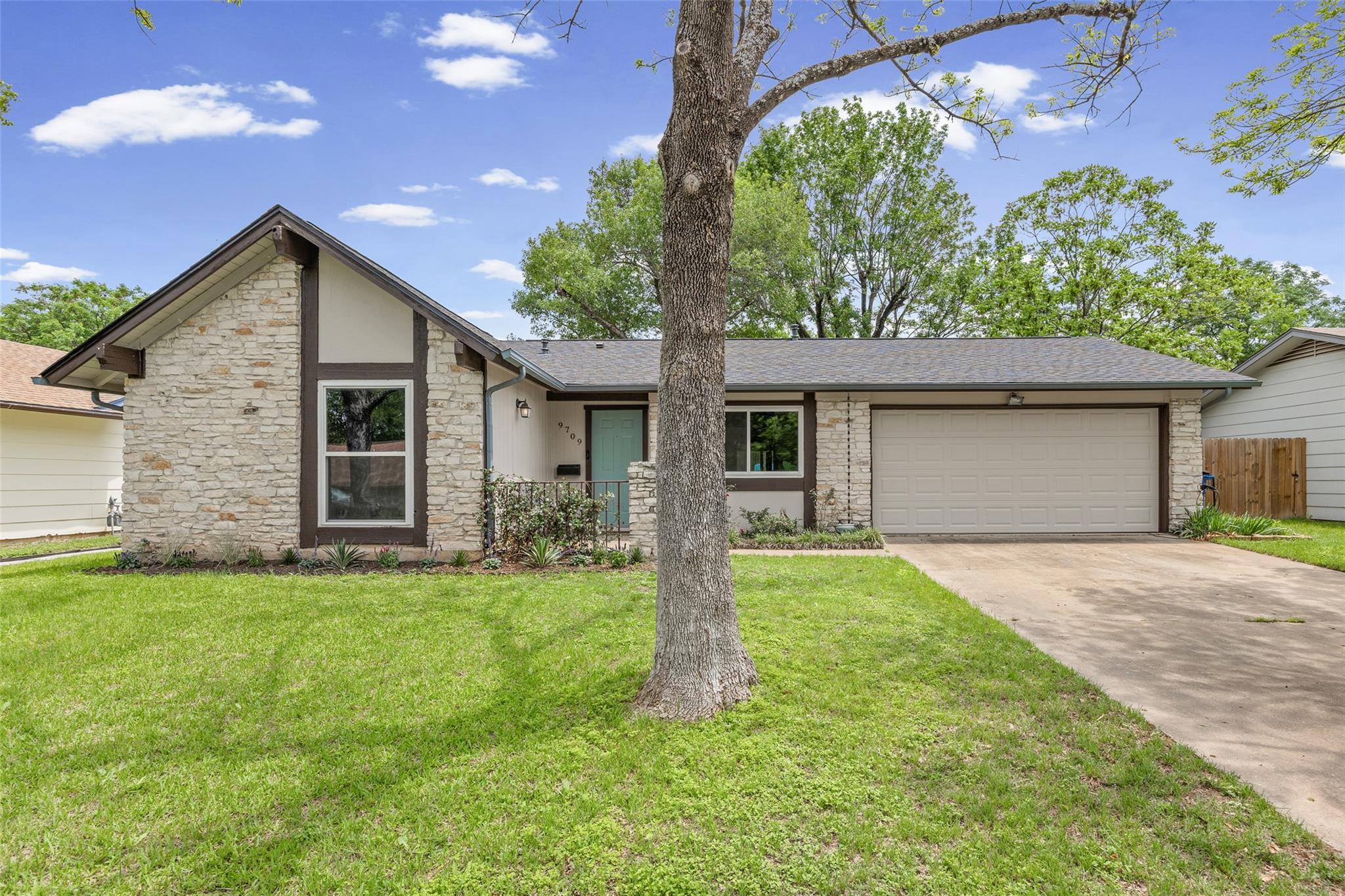 9709 Cottle DR