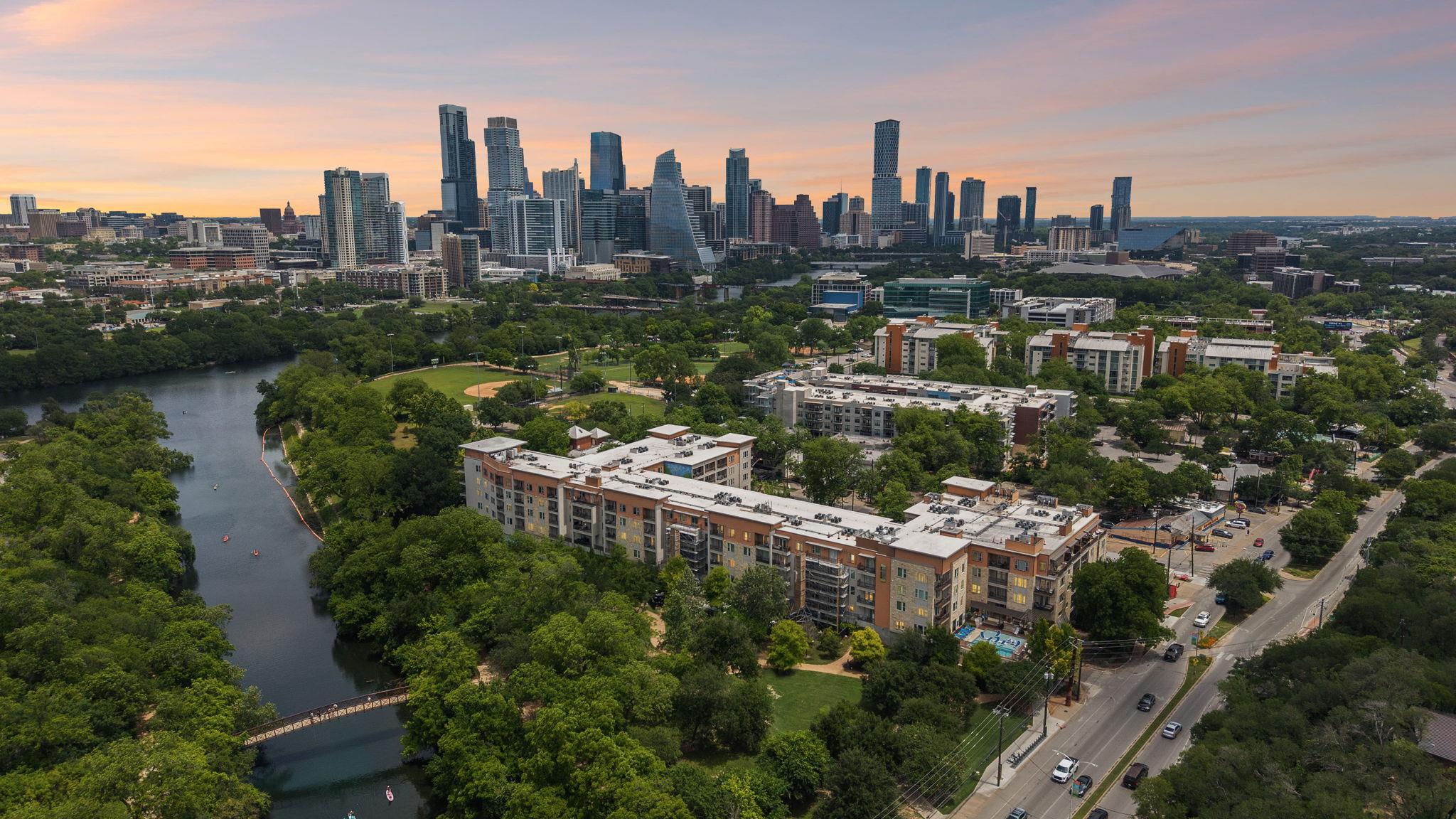 1900 Barton Springs RD