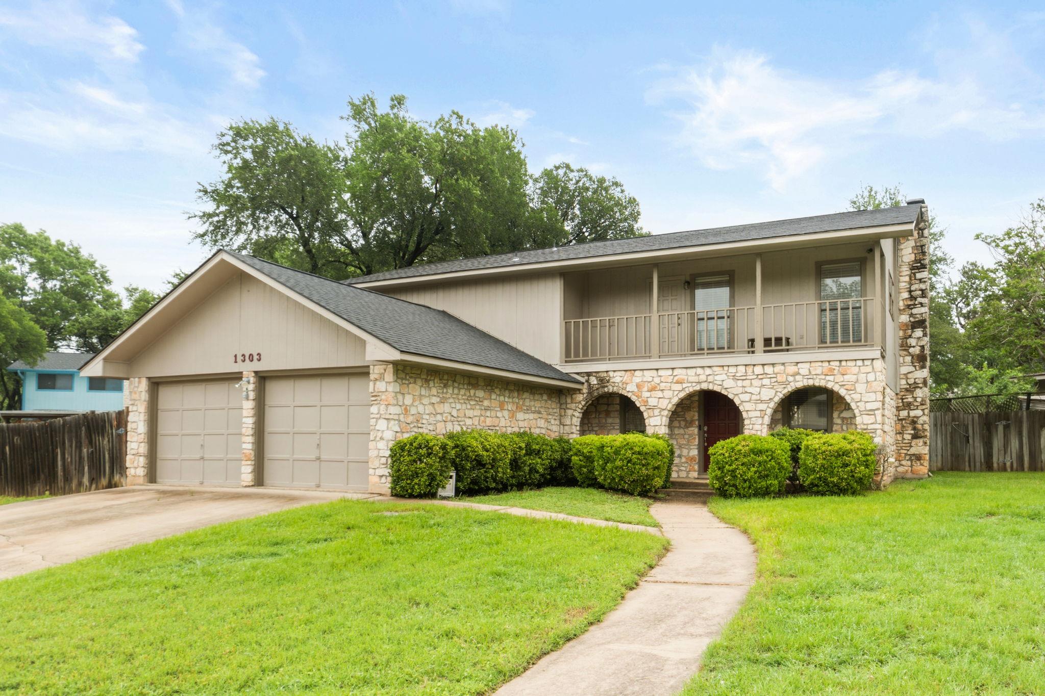 1303 Creekview DR