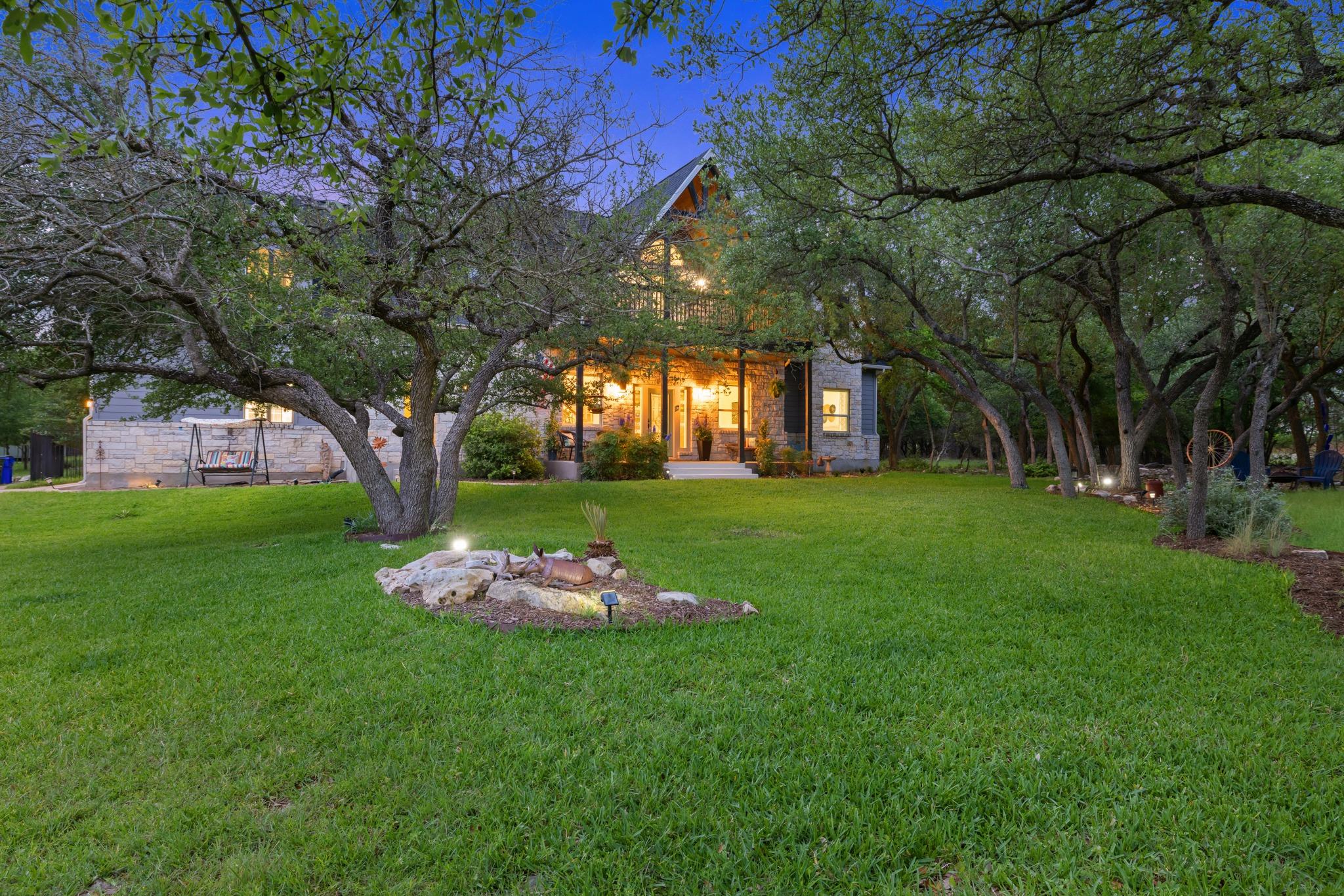 701 Baron LN