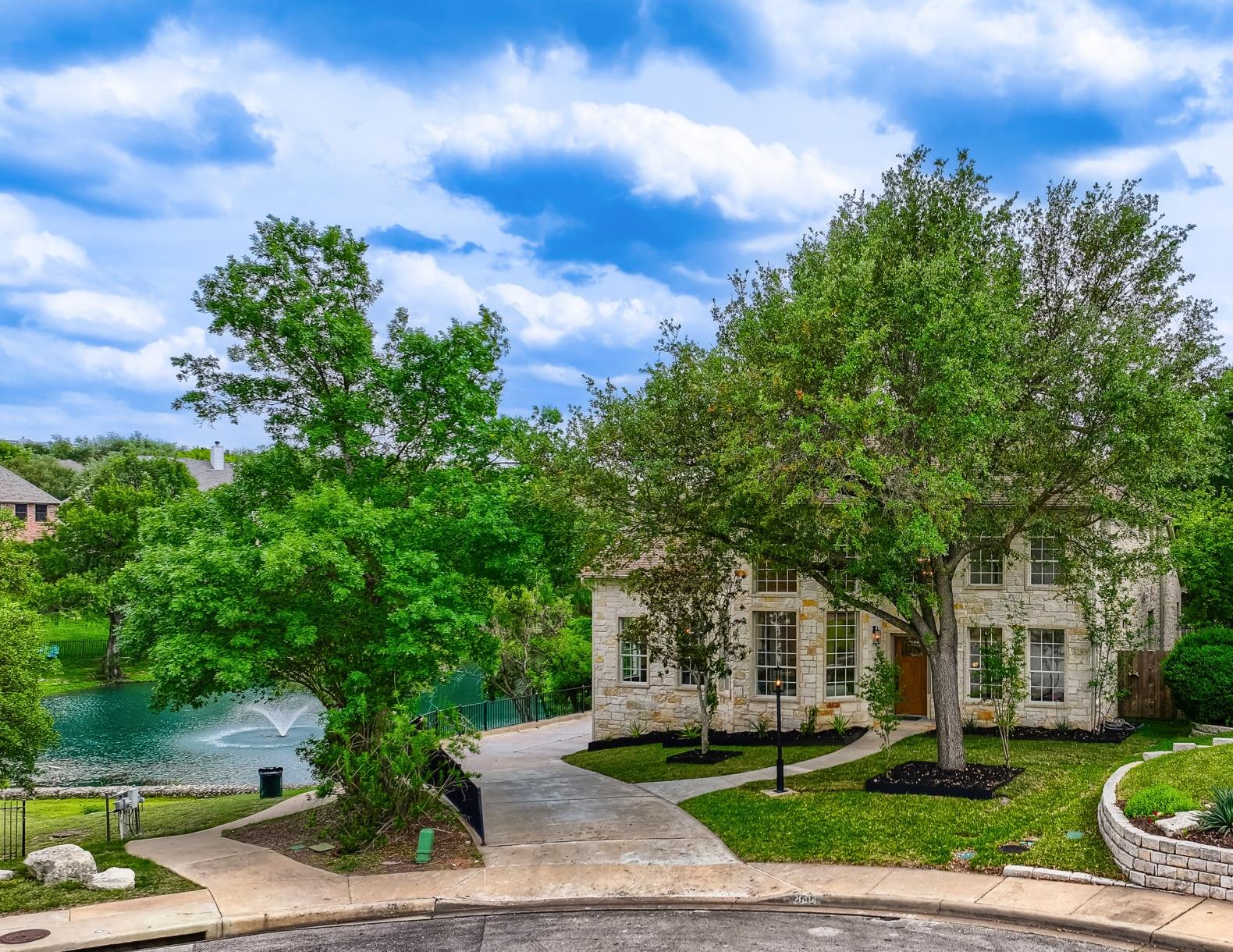 2804 Lenwood CT