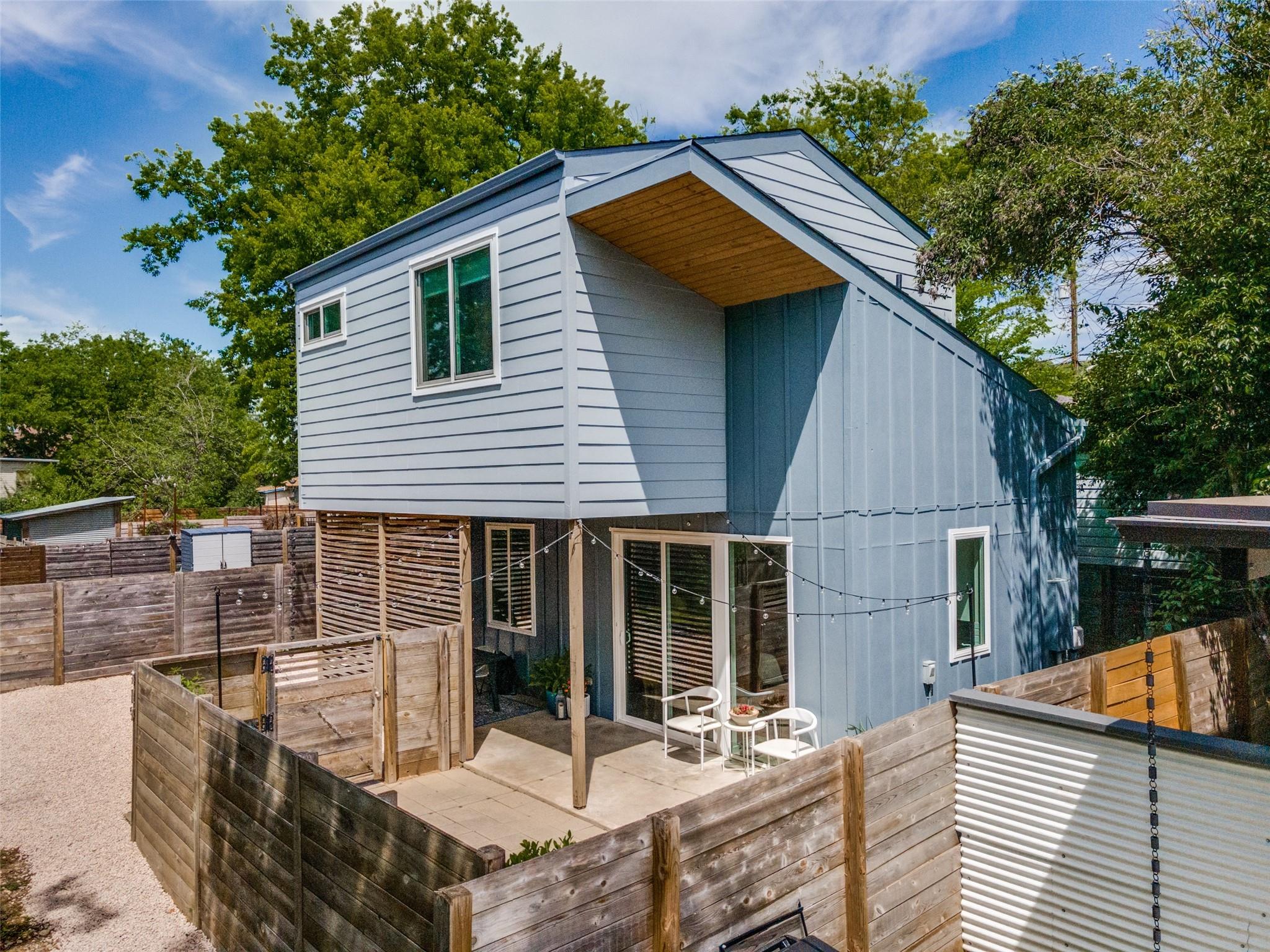 919 51st St