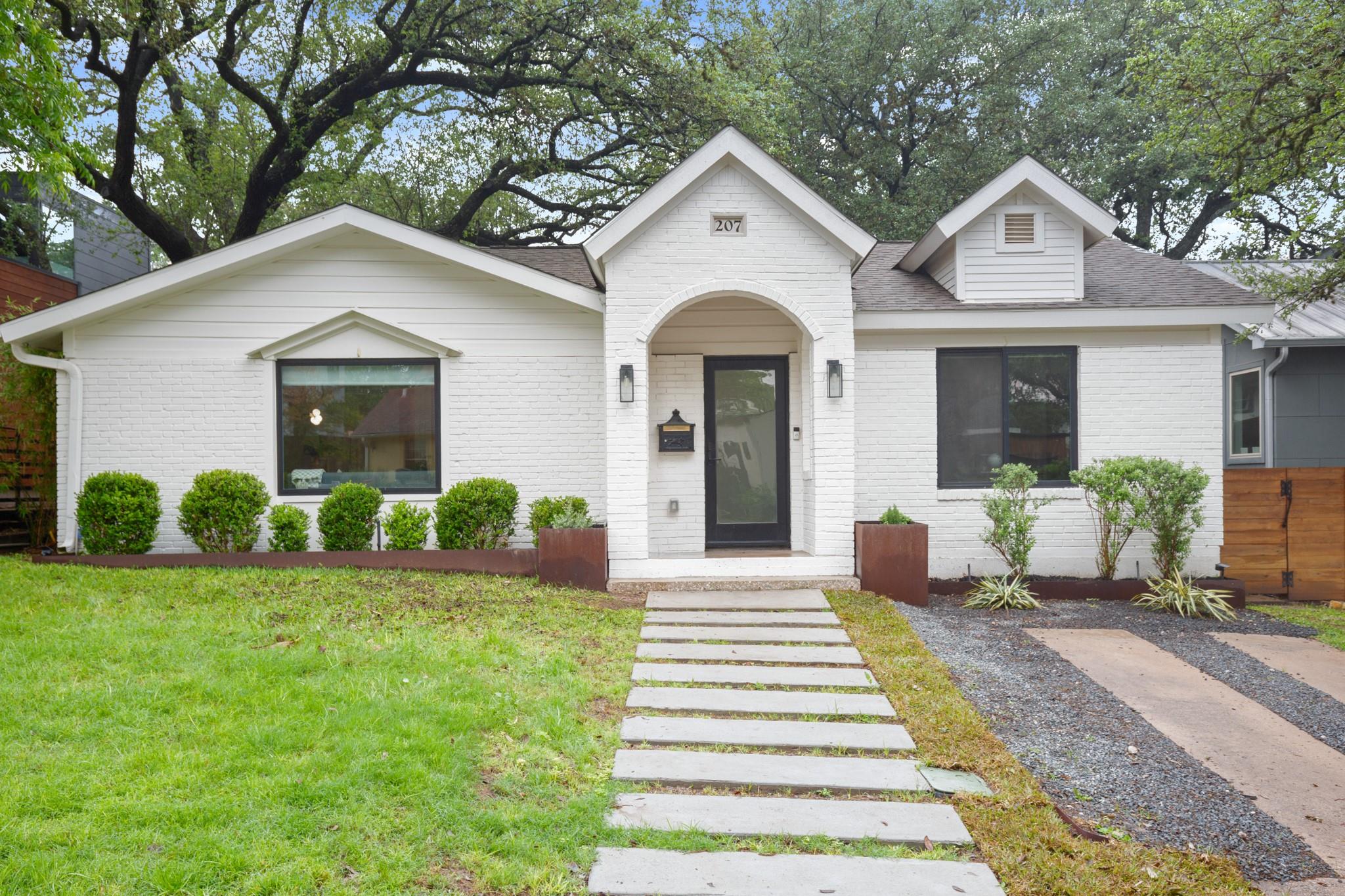 207 El Paso ST