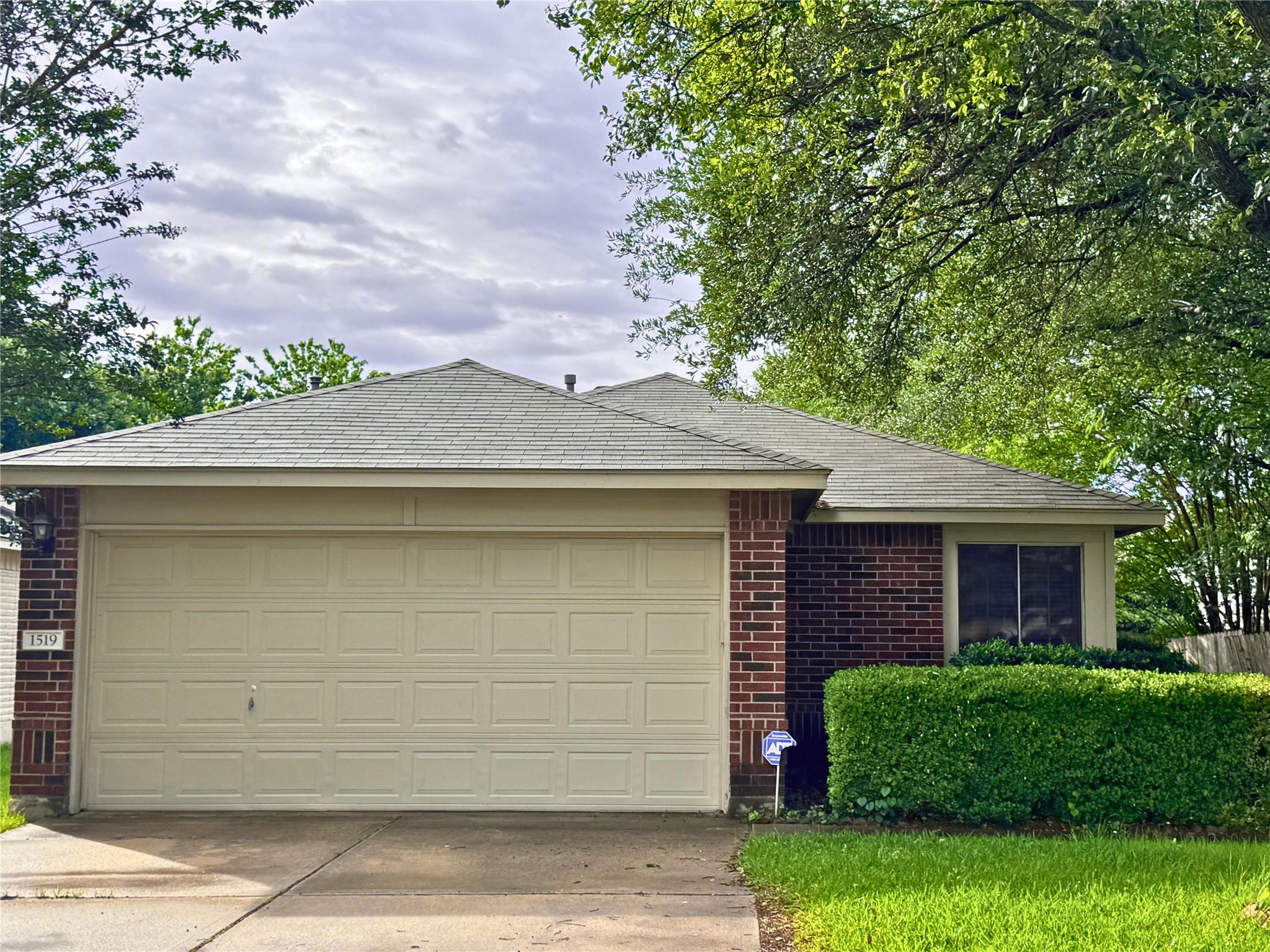 1519 Miss Allisons WAY