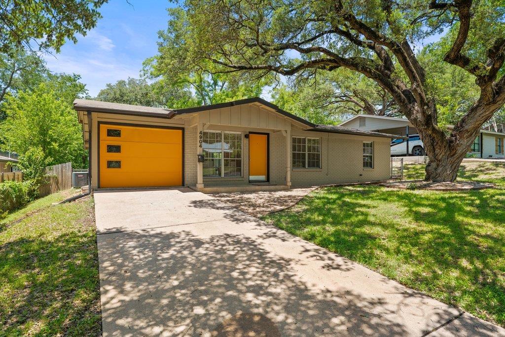 4904 Enchanted LN