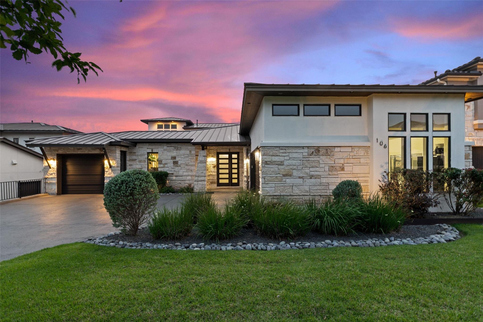106 Bisset CT