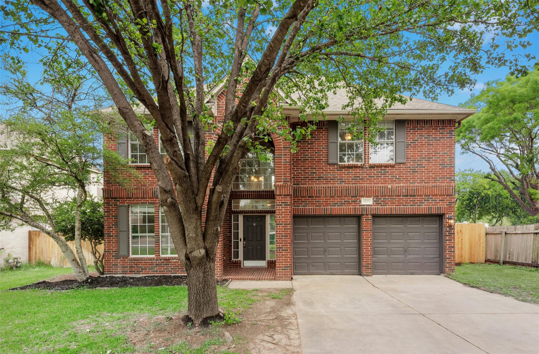 1713 Fort Grant DR