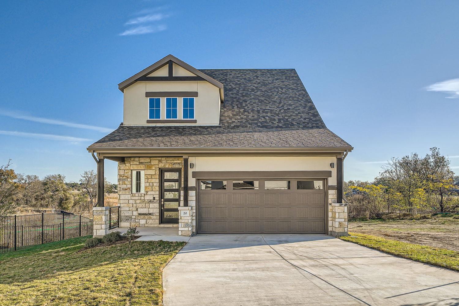 1531 Red Bud LN