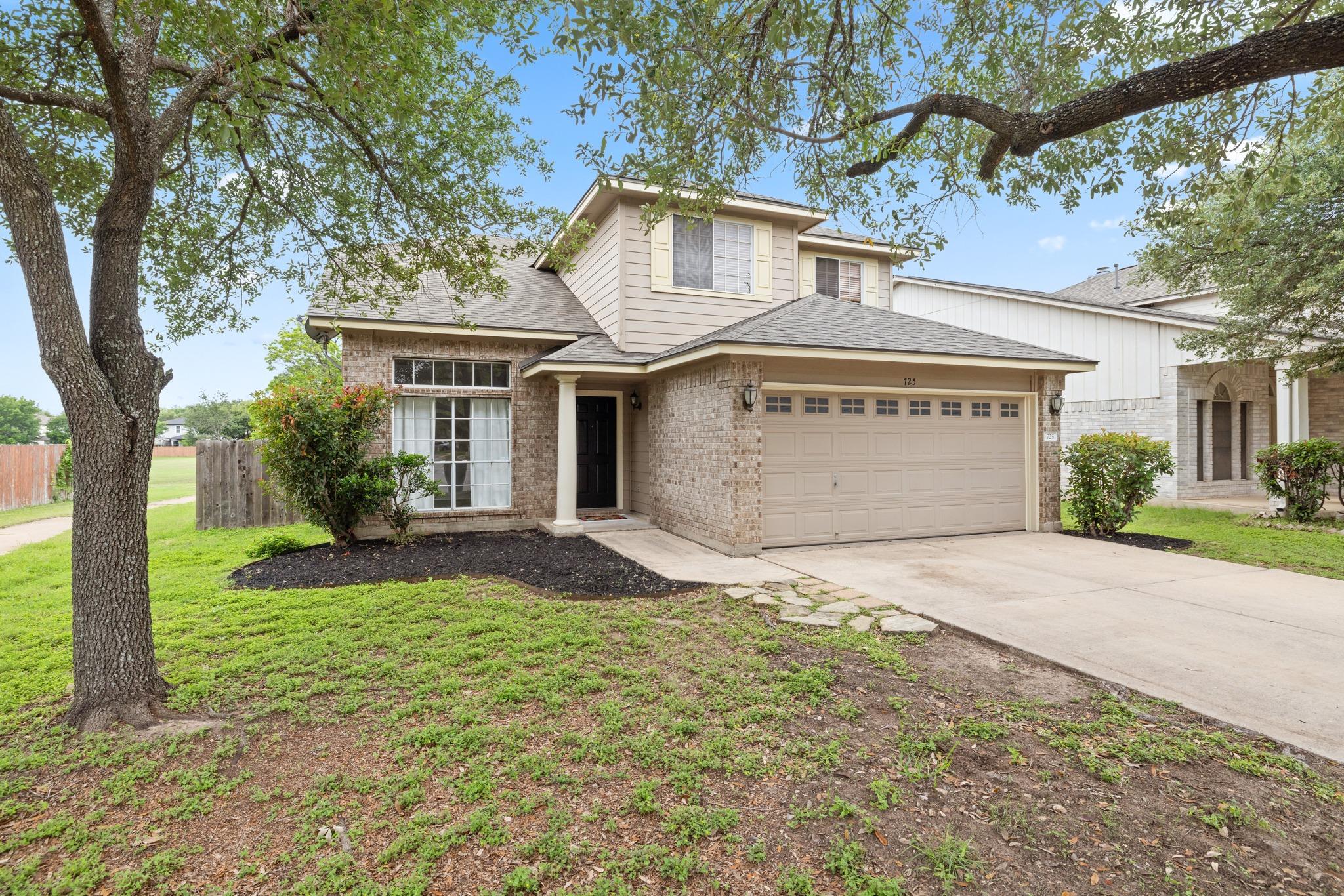 725 Leann LN