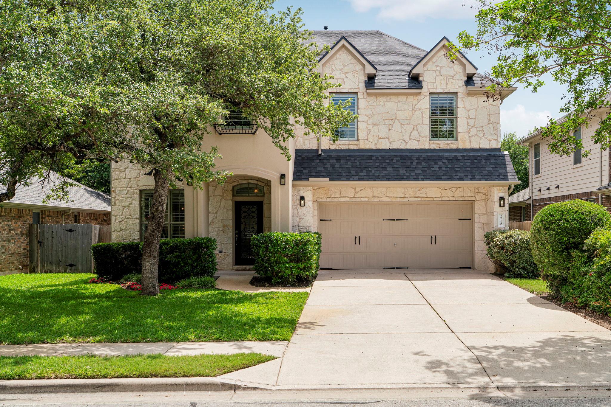 2718 Checker DR