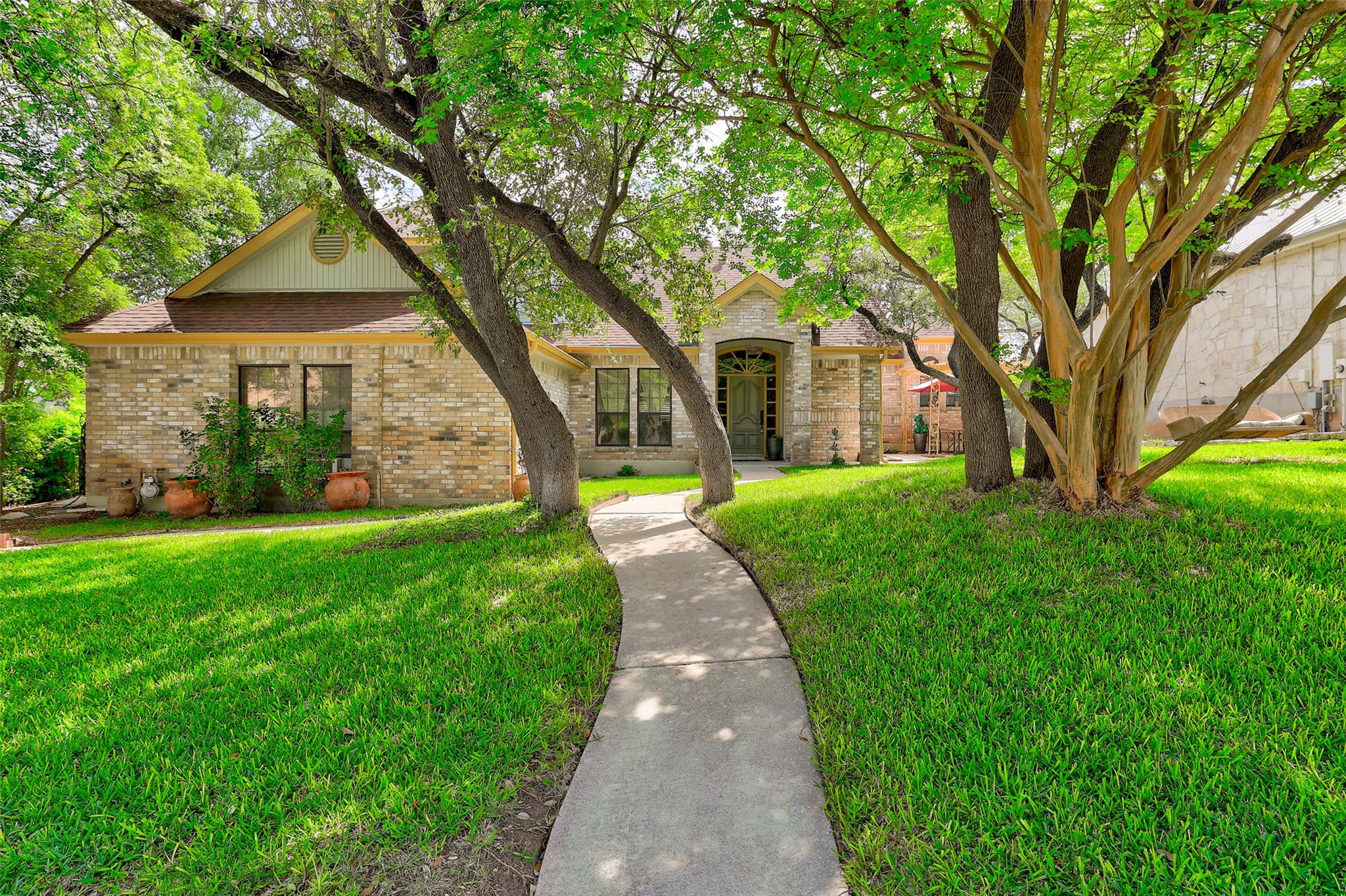 110 S Ridge CIR