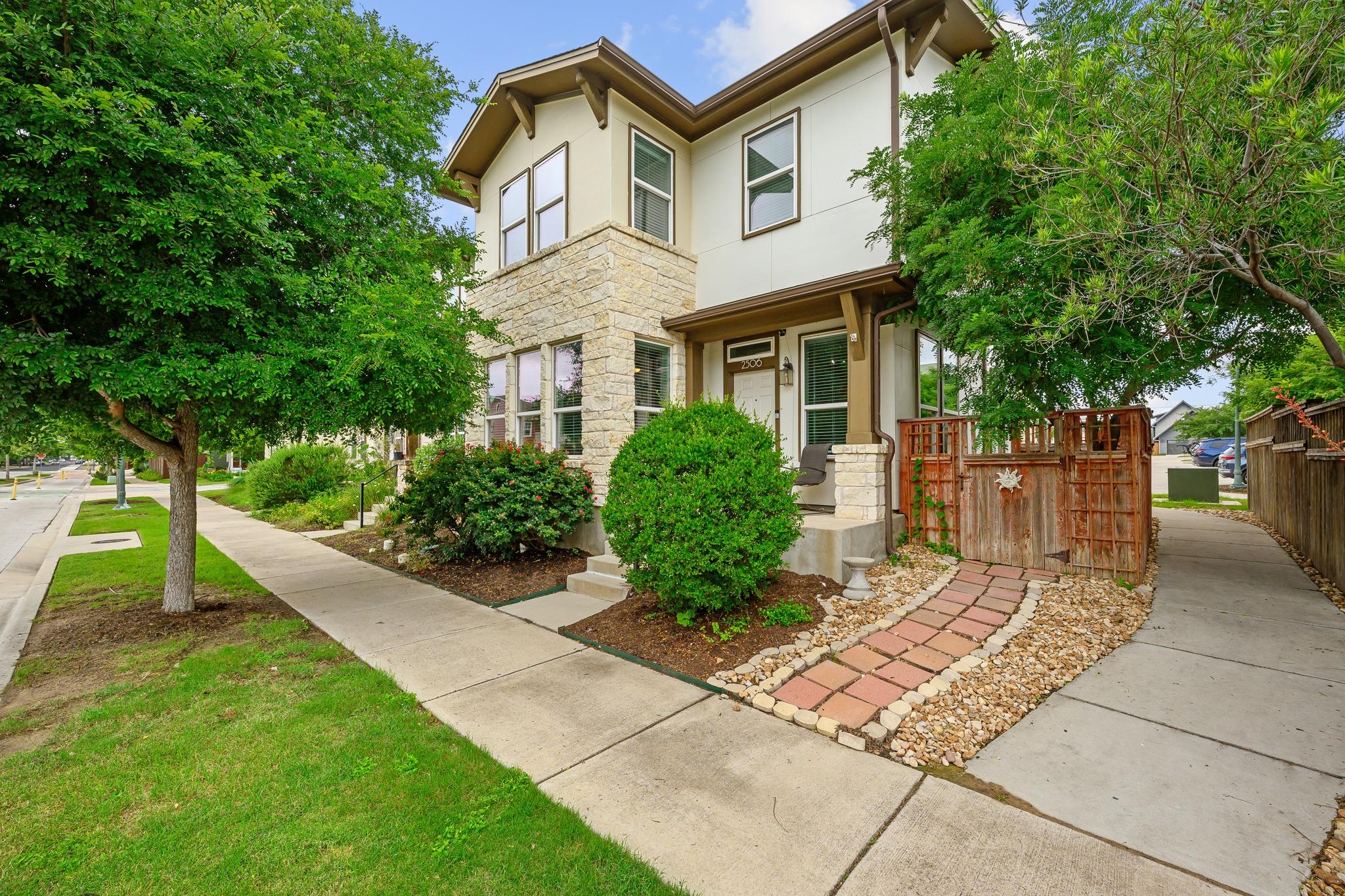 2506 Zach Scott ST