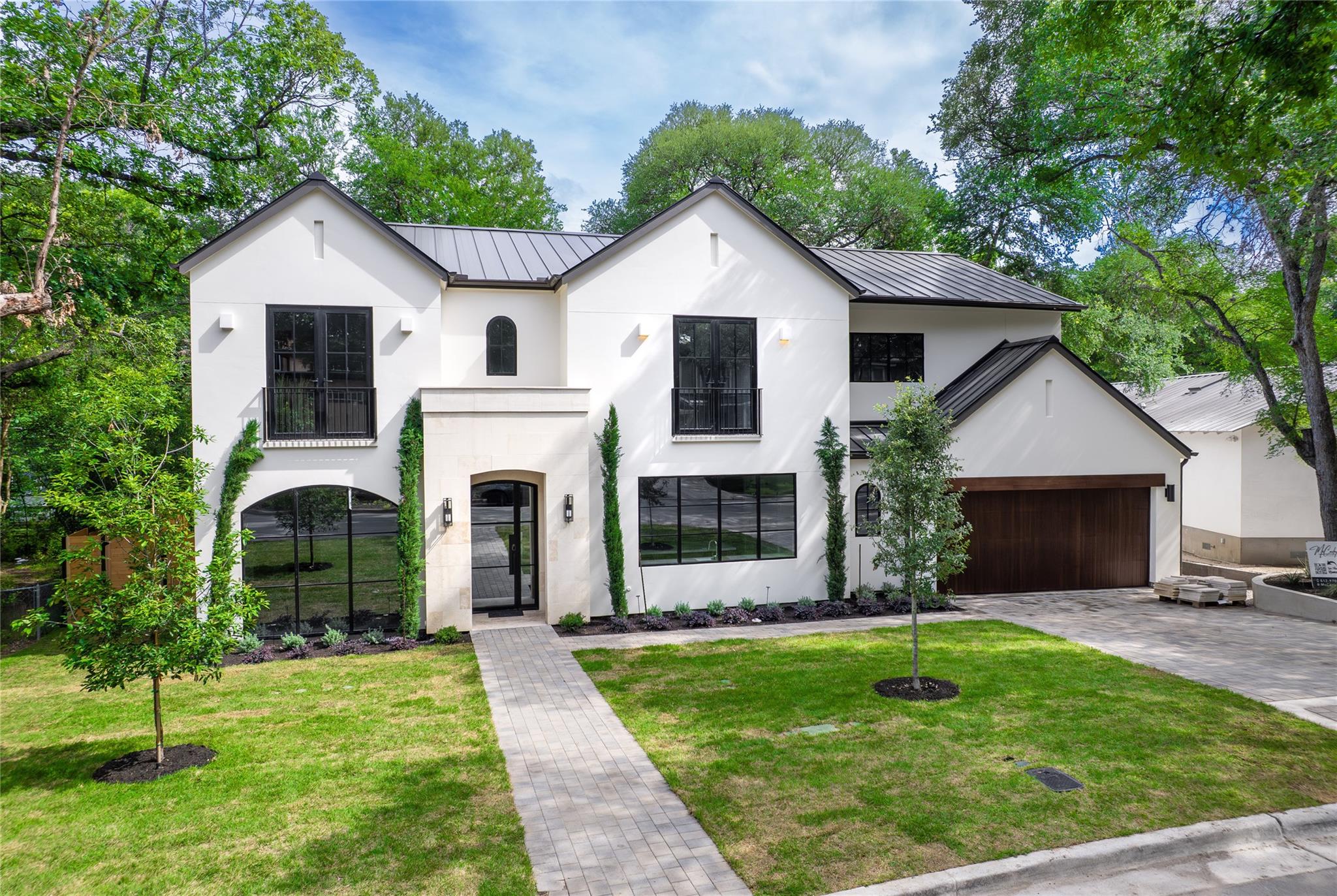 5 Scott Crescent