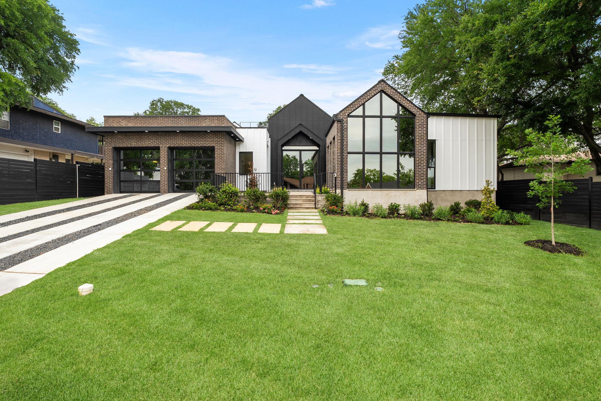 1910 Crooked LN