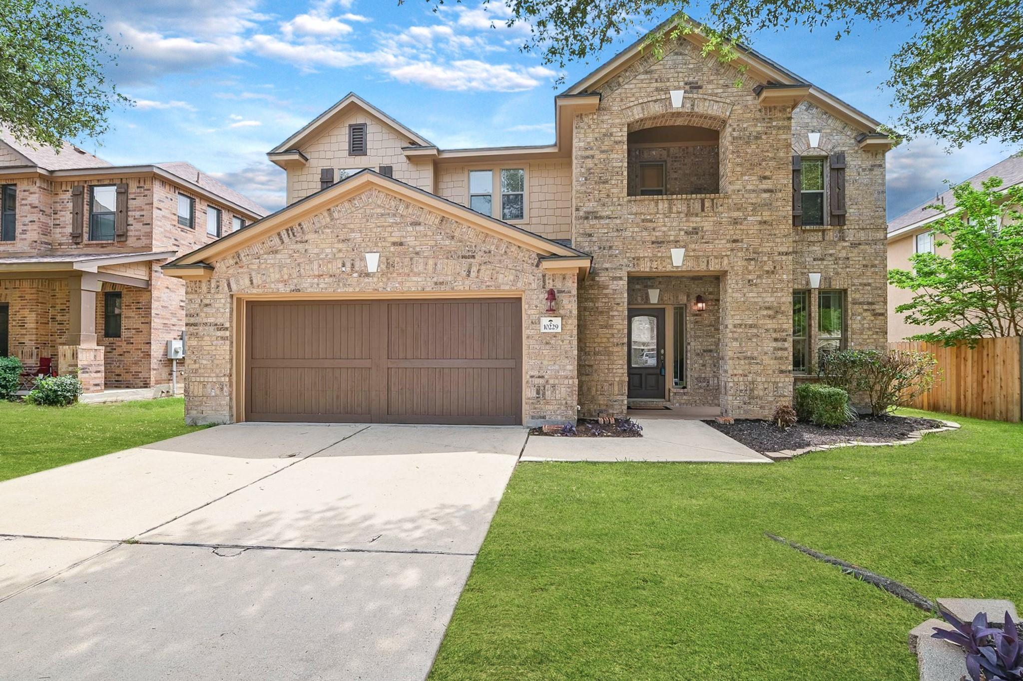 10229 English Oak DR
