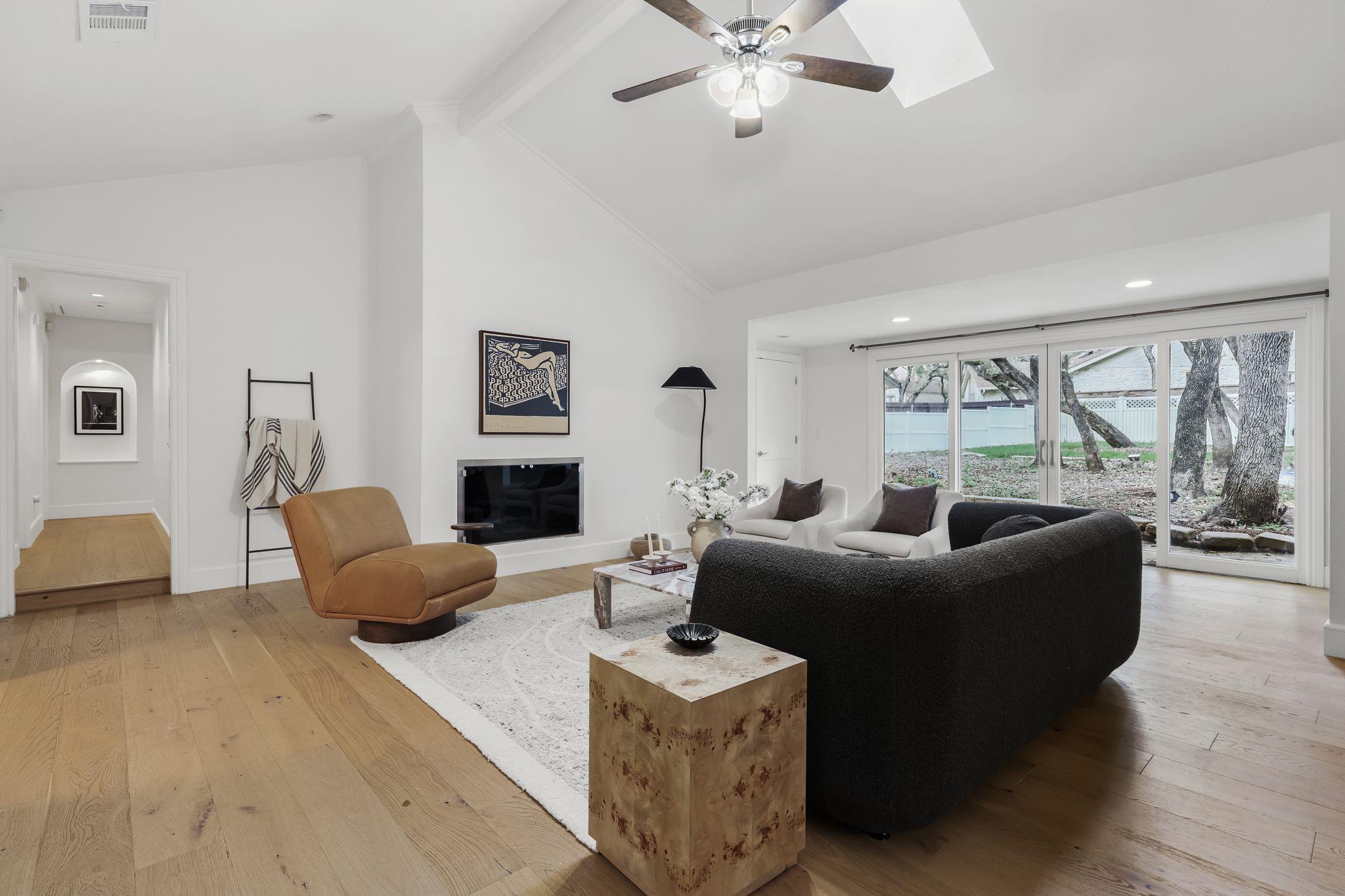 3112 Eanes CIR