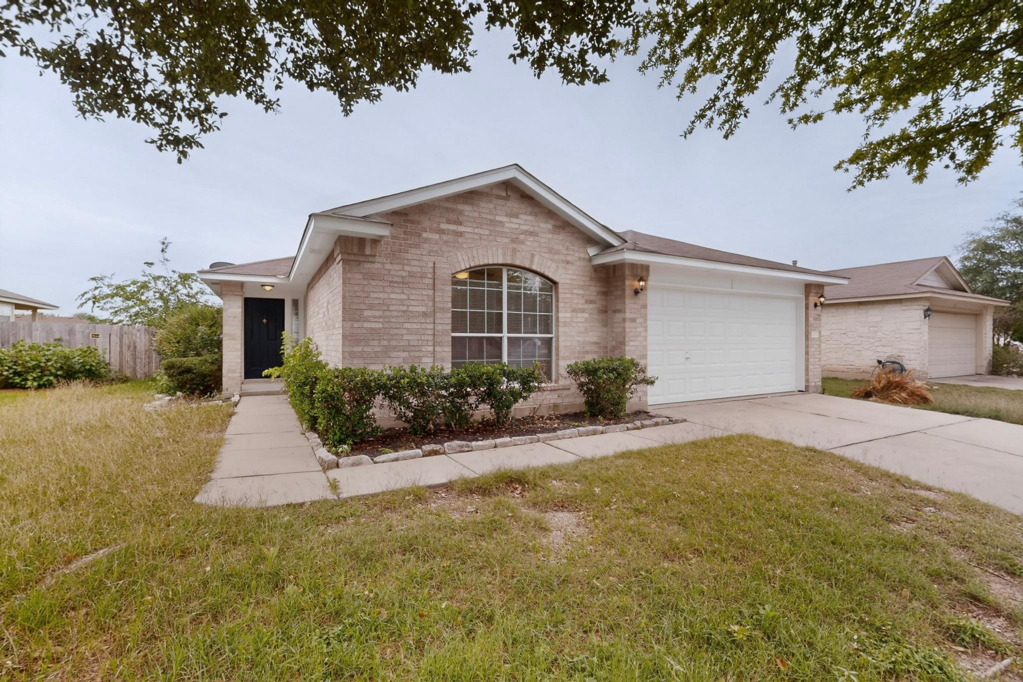 3105 Clinton PL