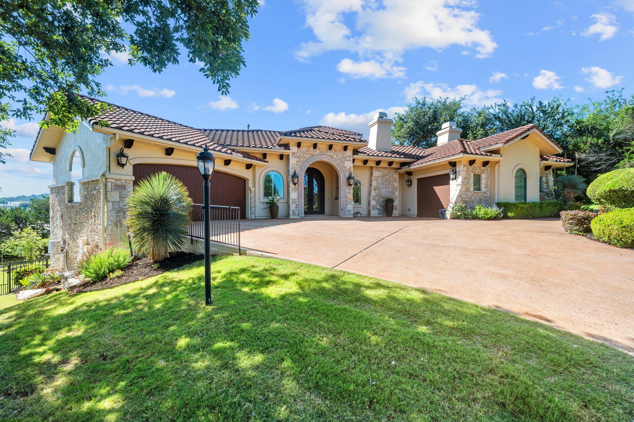 224 Neville Wood CT