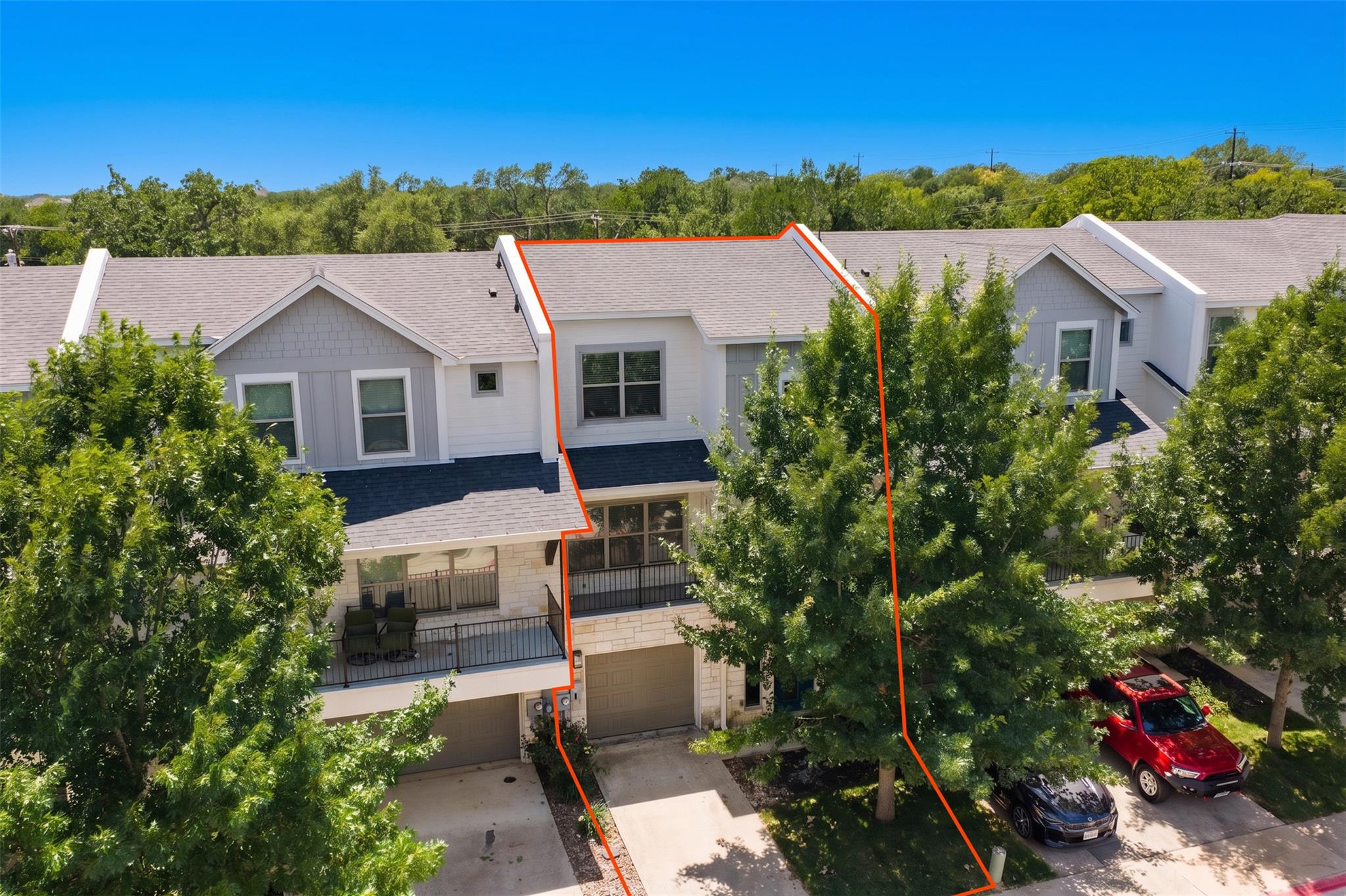 208 Birch Oak LN