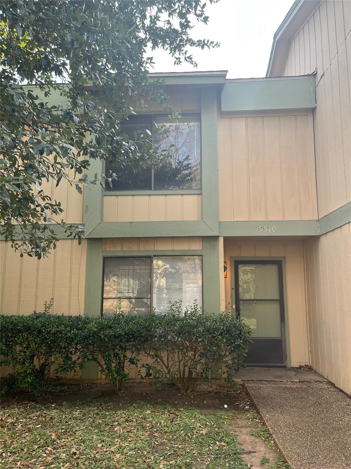 9510 Quail Village LN