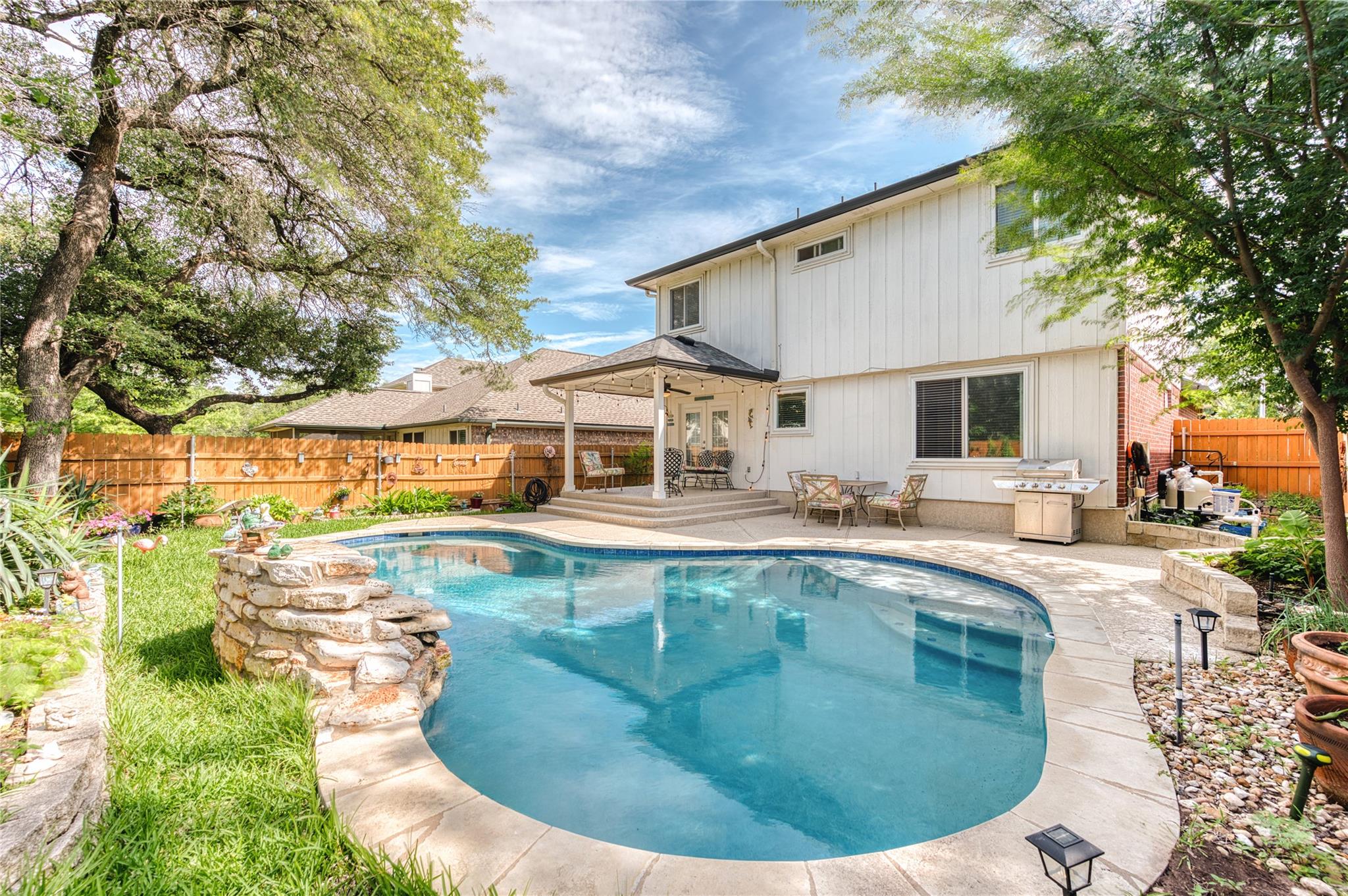 8325 Osborne DR
