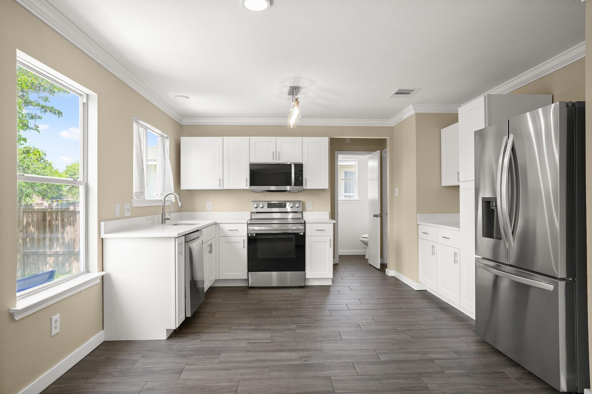 18209 Canopy LN