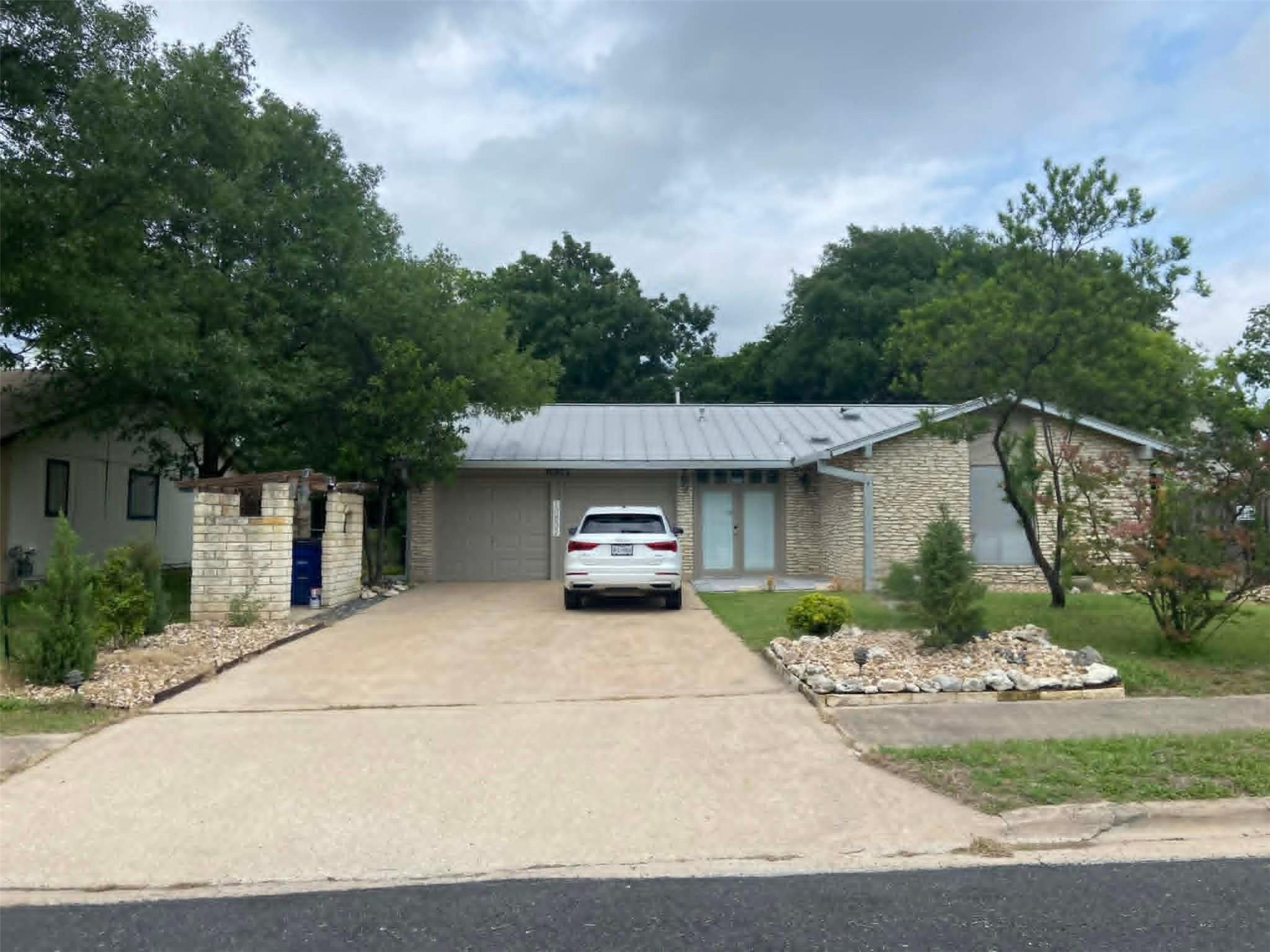 10809 Lambert CIR
