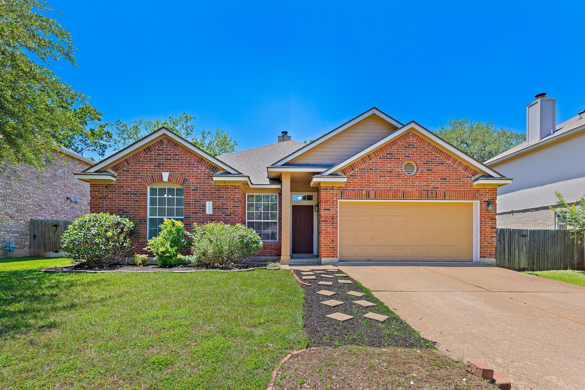 1605 Azalea DR