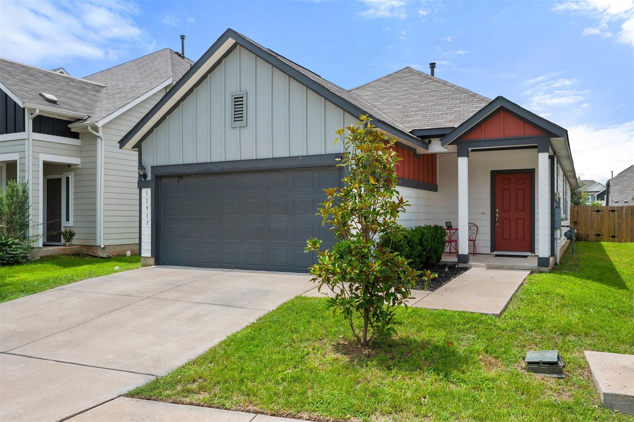 11917 Cimaizon DR
