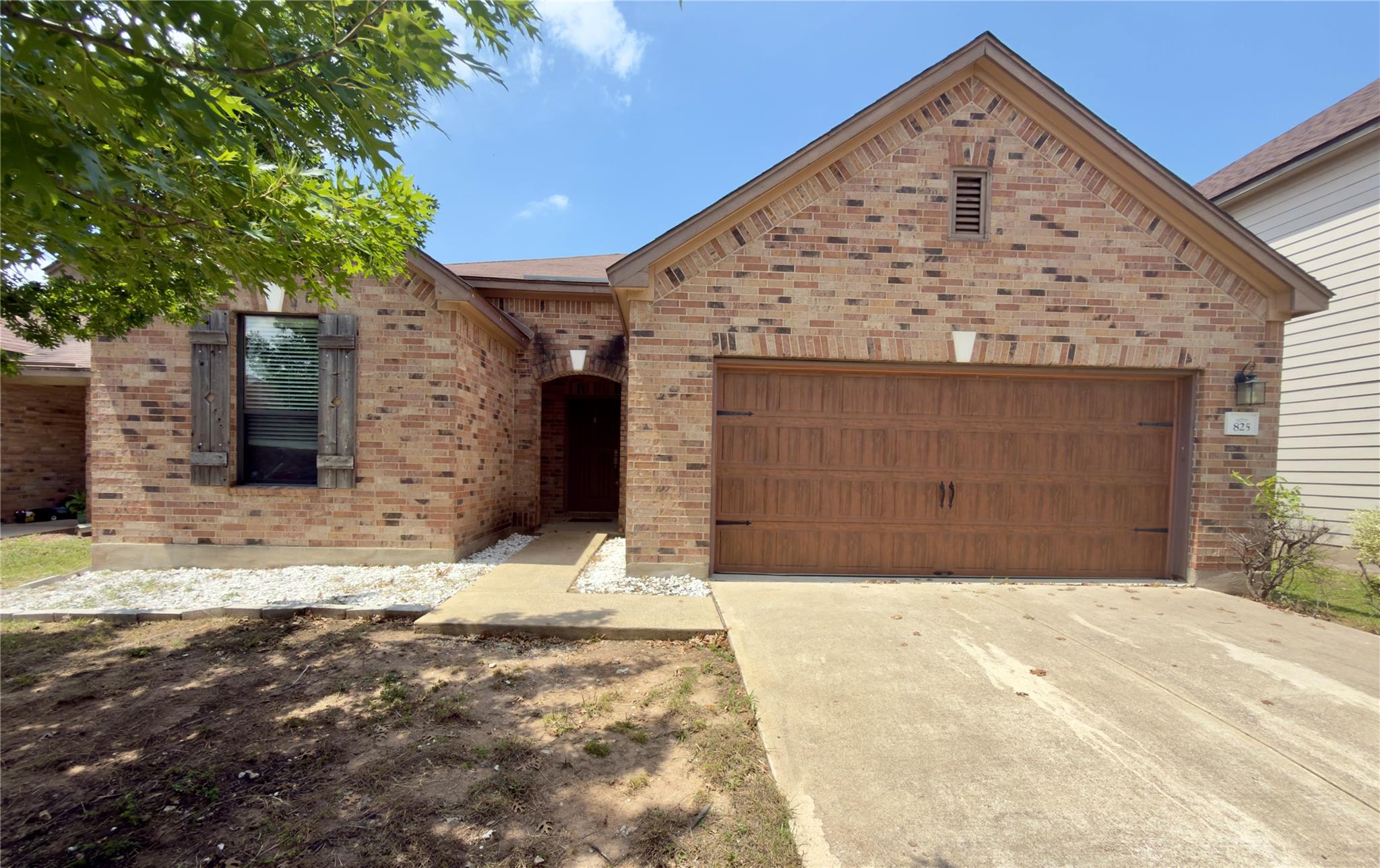 825 Watson WAY