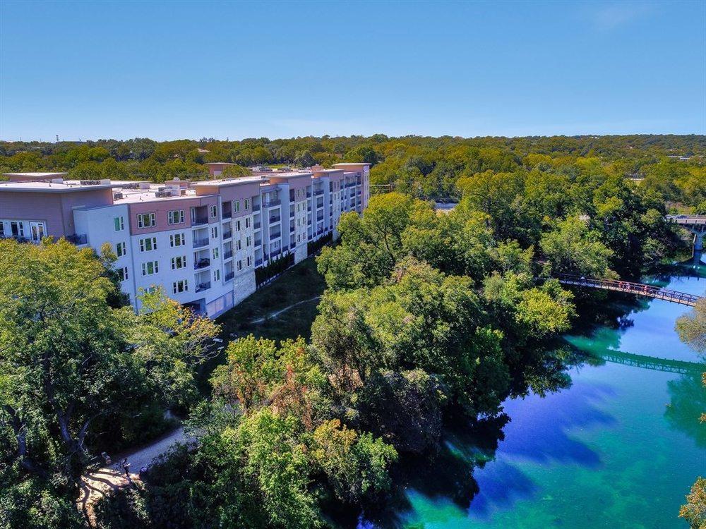 1900 Barton Springs RD