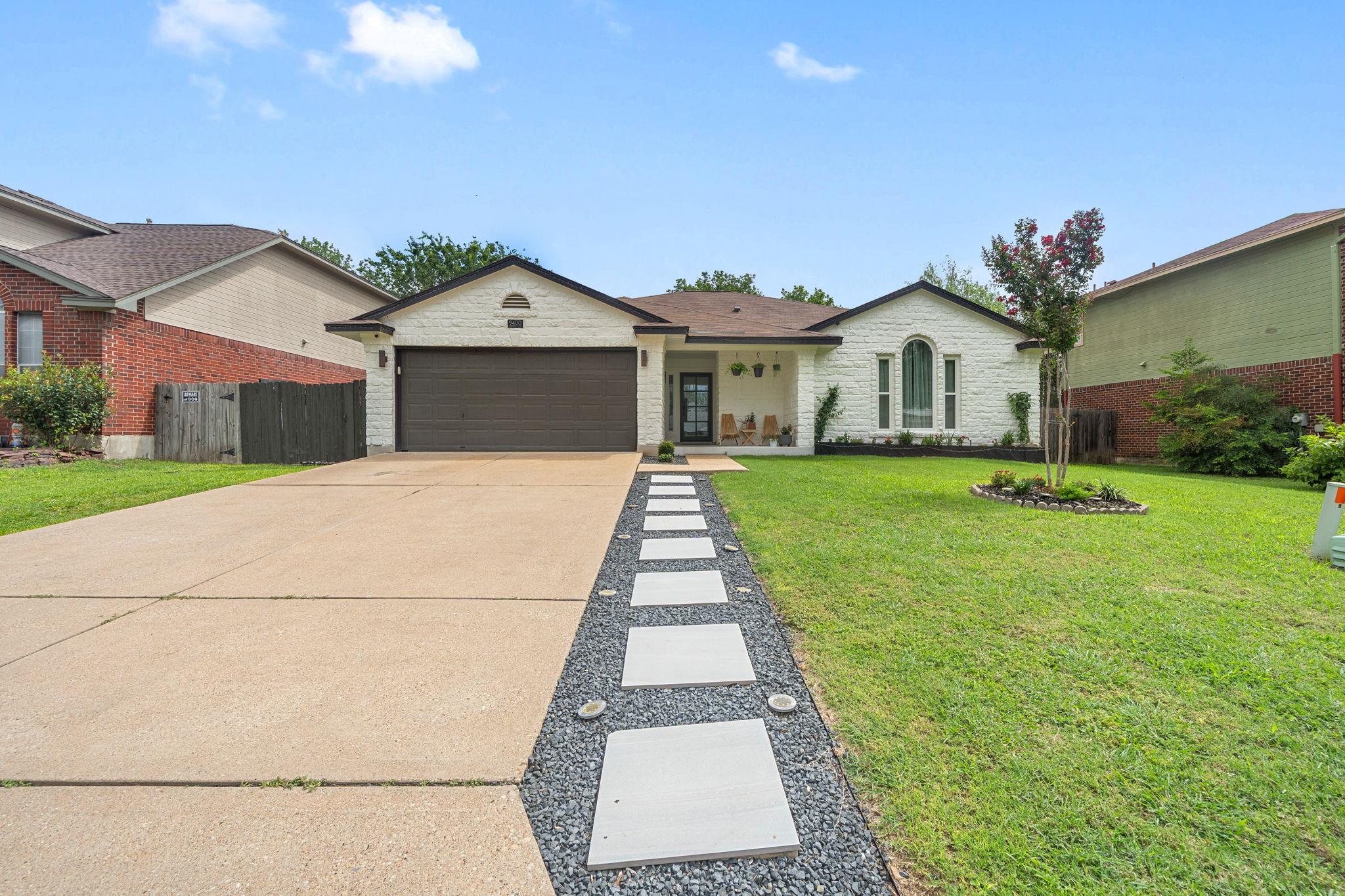 9400 Lightwood LOOP