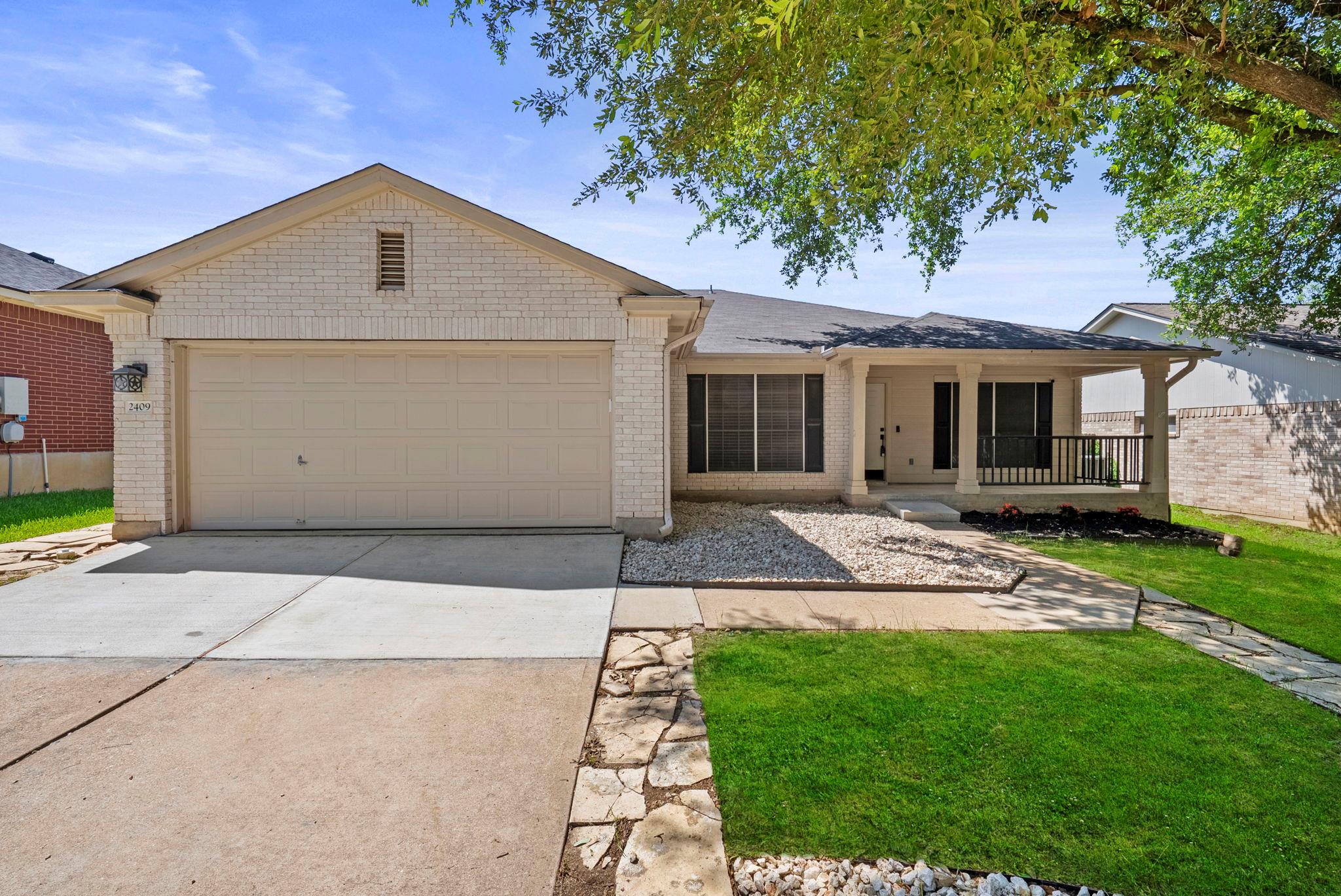 2409 Hallie LN