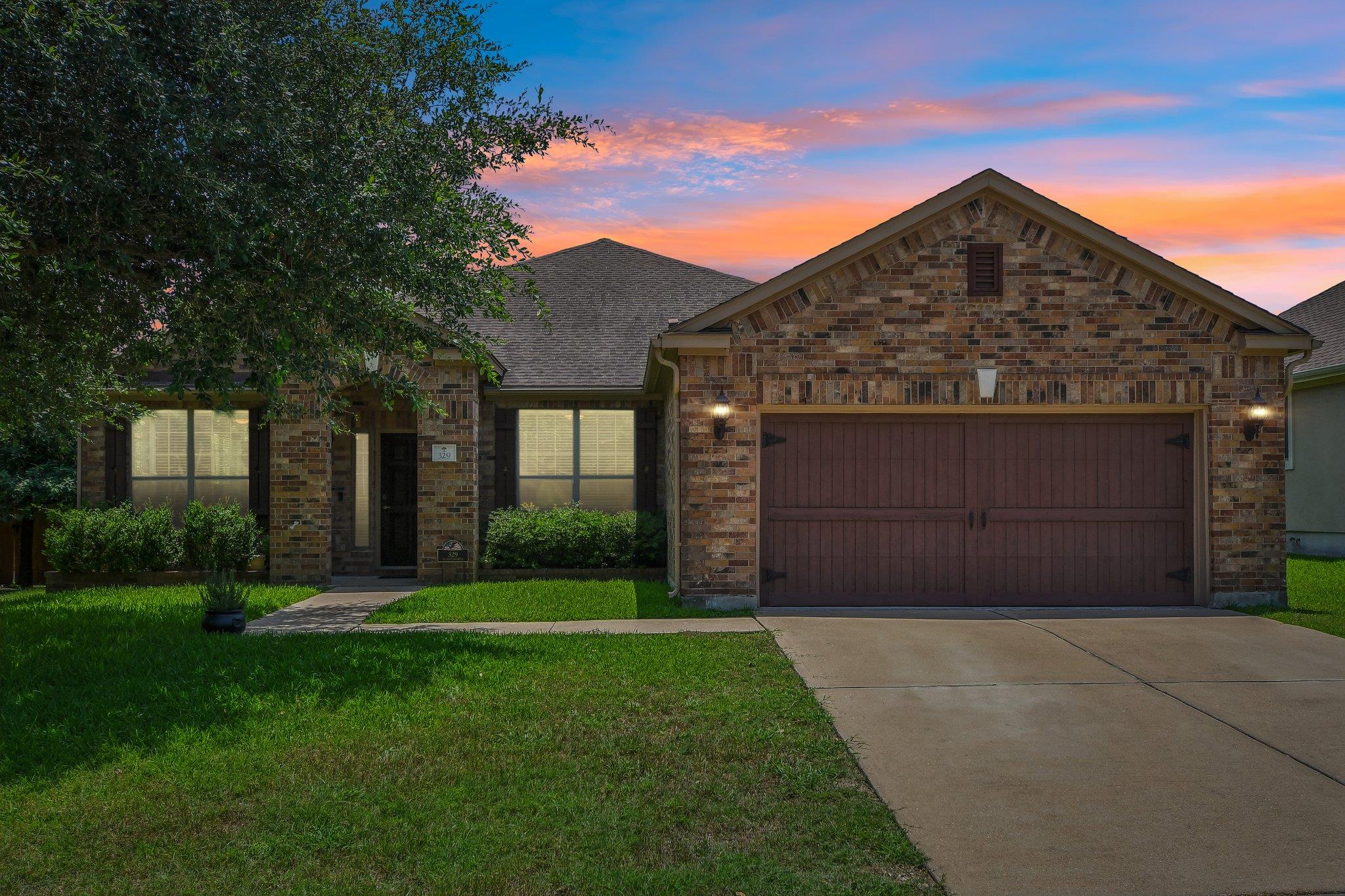 329 Island Oak DR