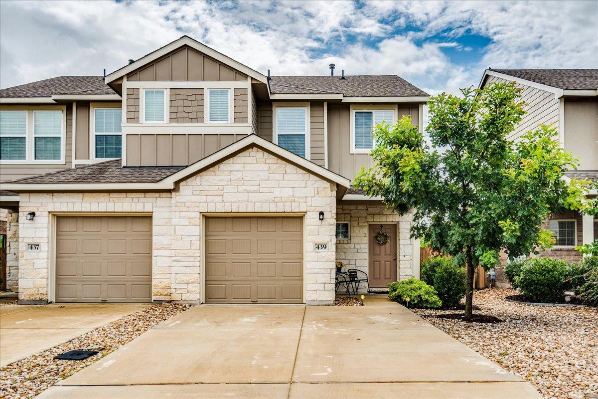 439 White Steppe WAY