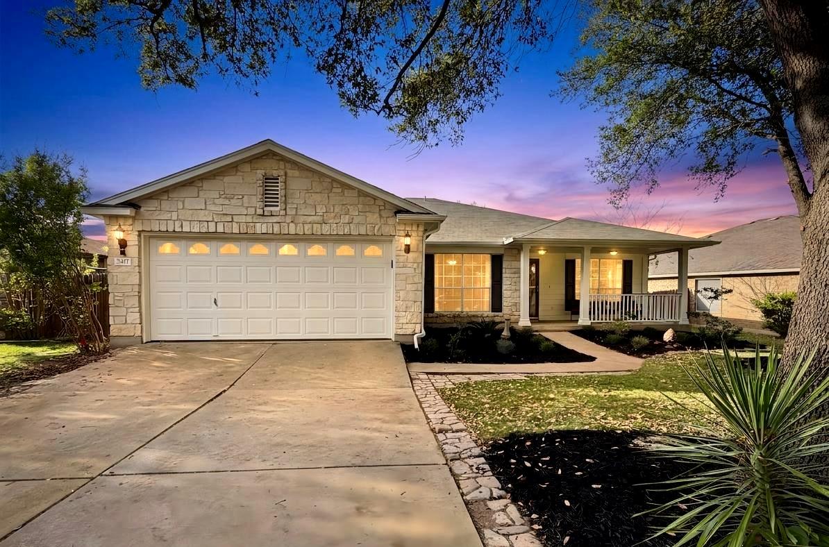 2417 Hallie LN