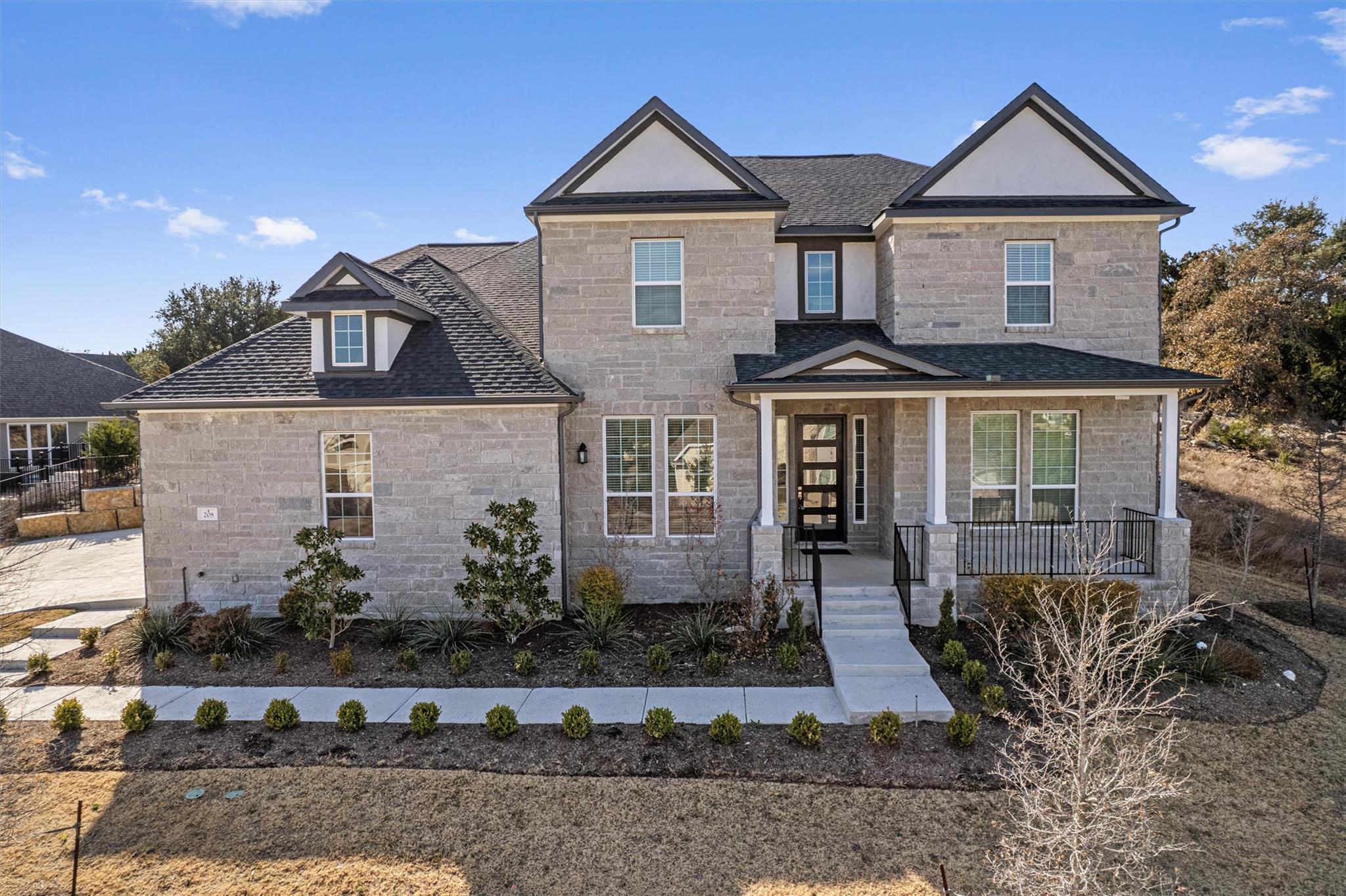 208 Lodestone LN
