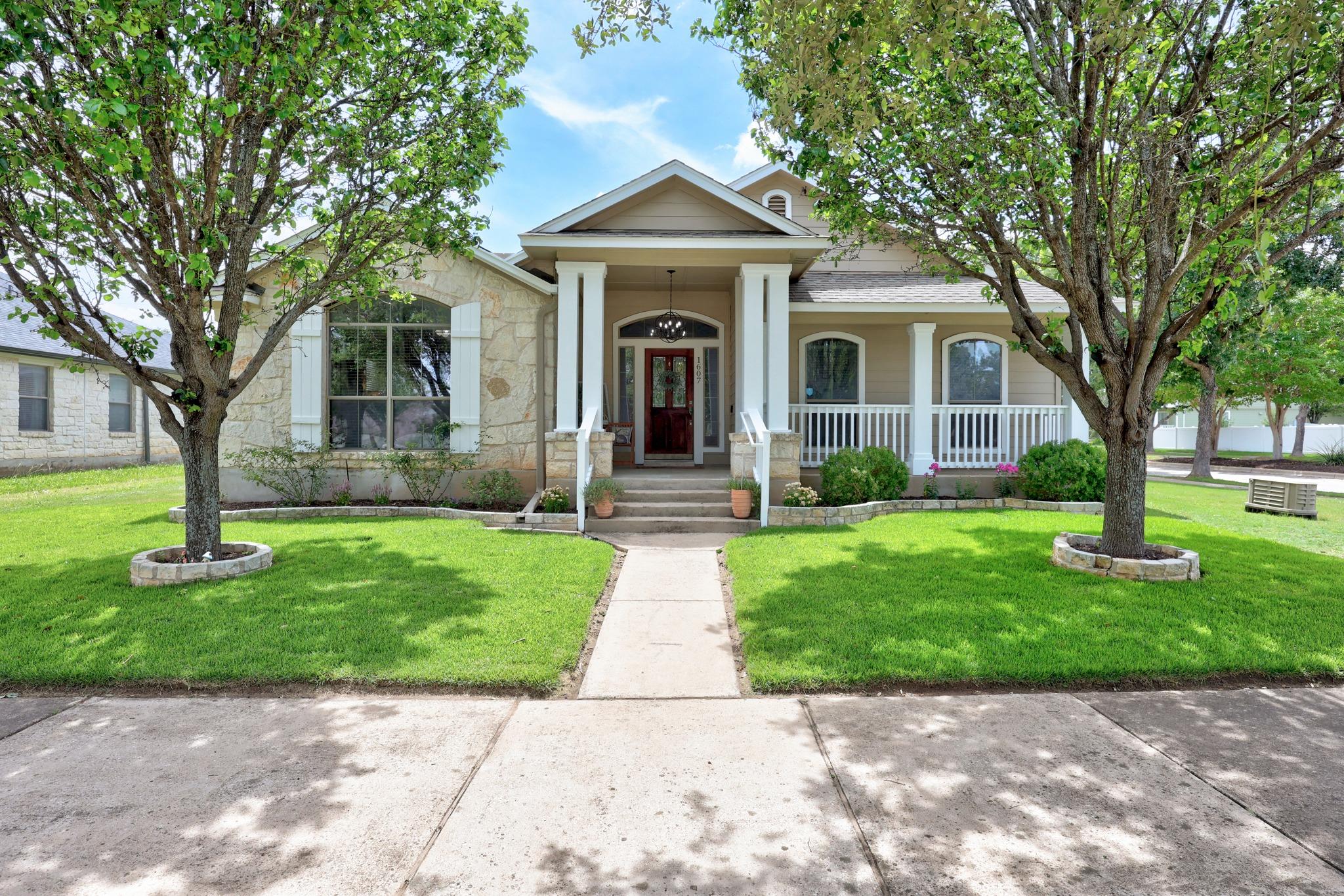 1607 Main ST