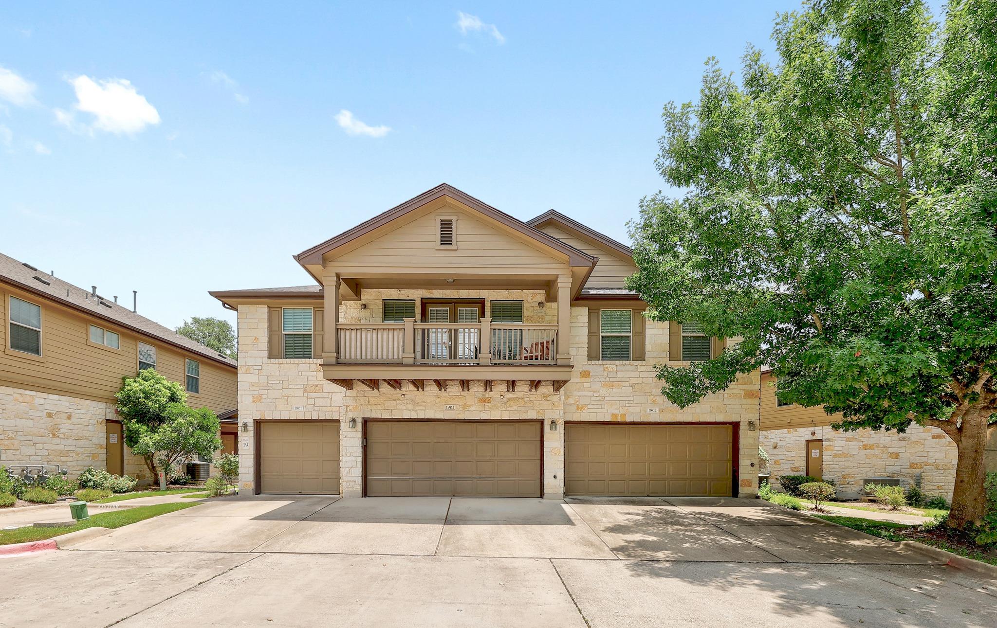1310 Parmer LN