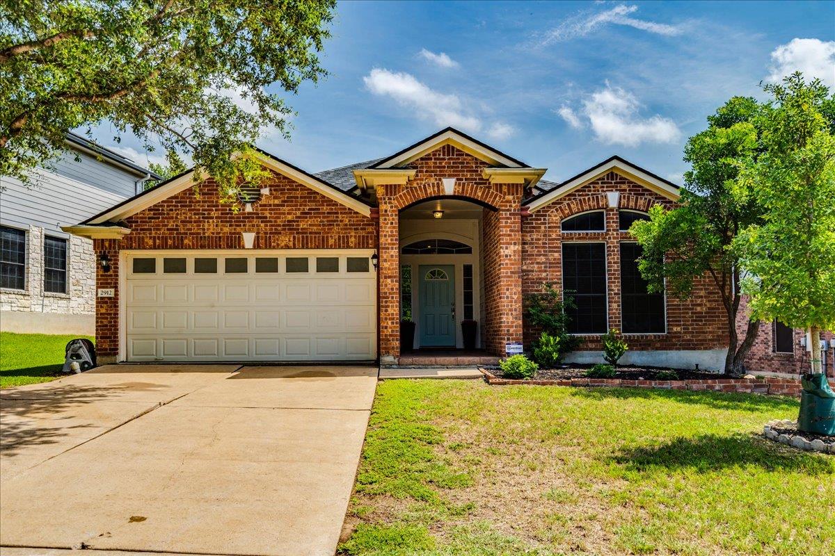 2912 Lynnbrook DR