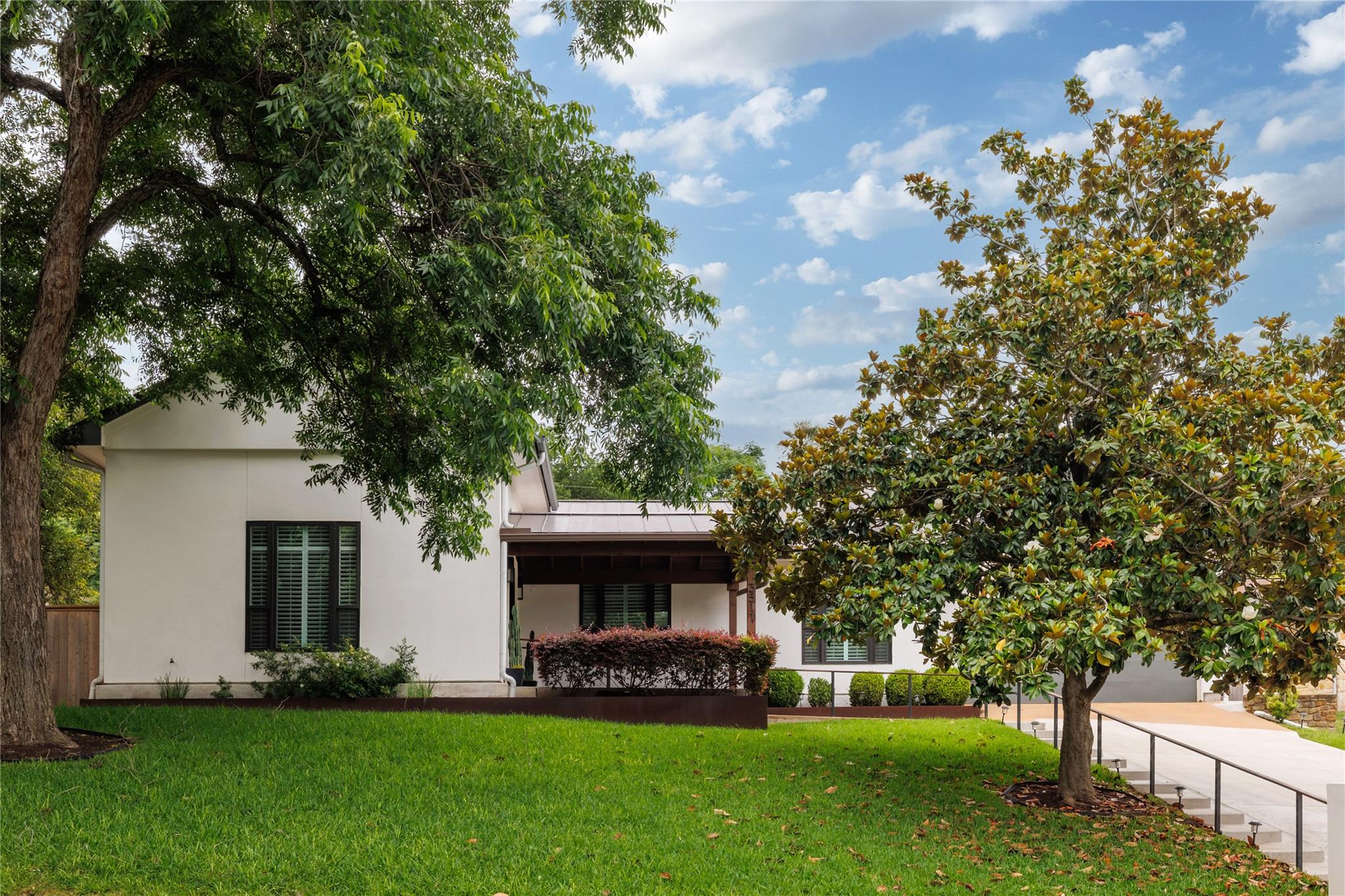 3511 Arrowhead DR