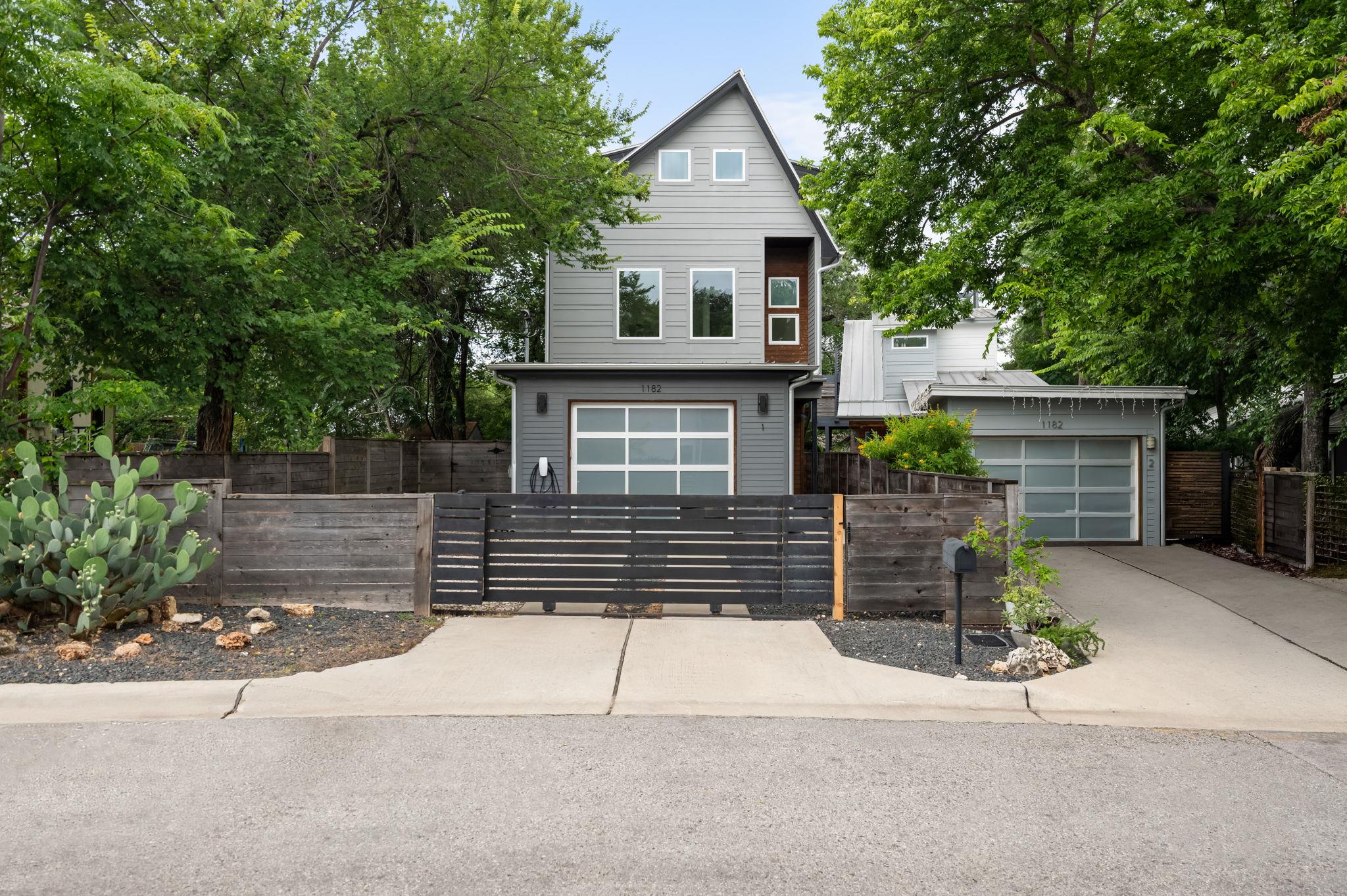 1182 Oakgrove Ave