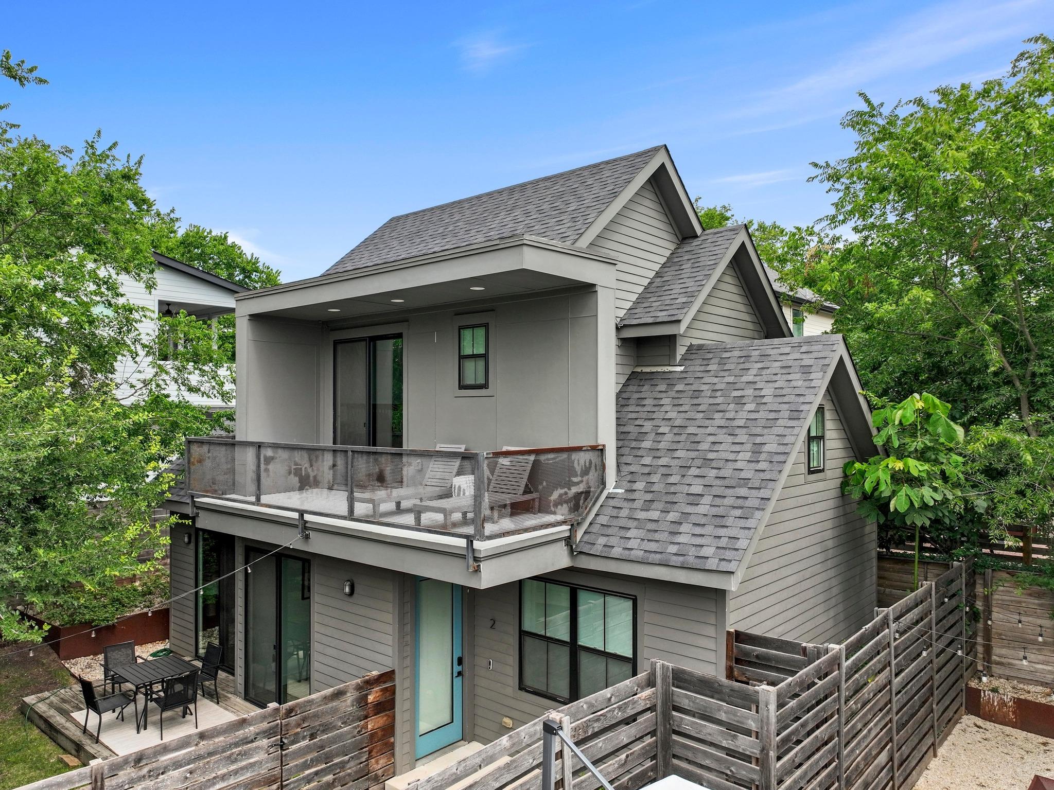 1706 Perez ST