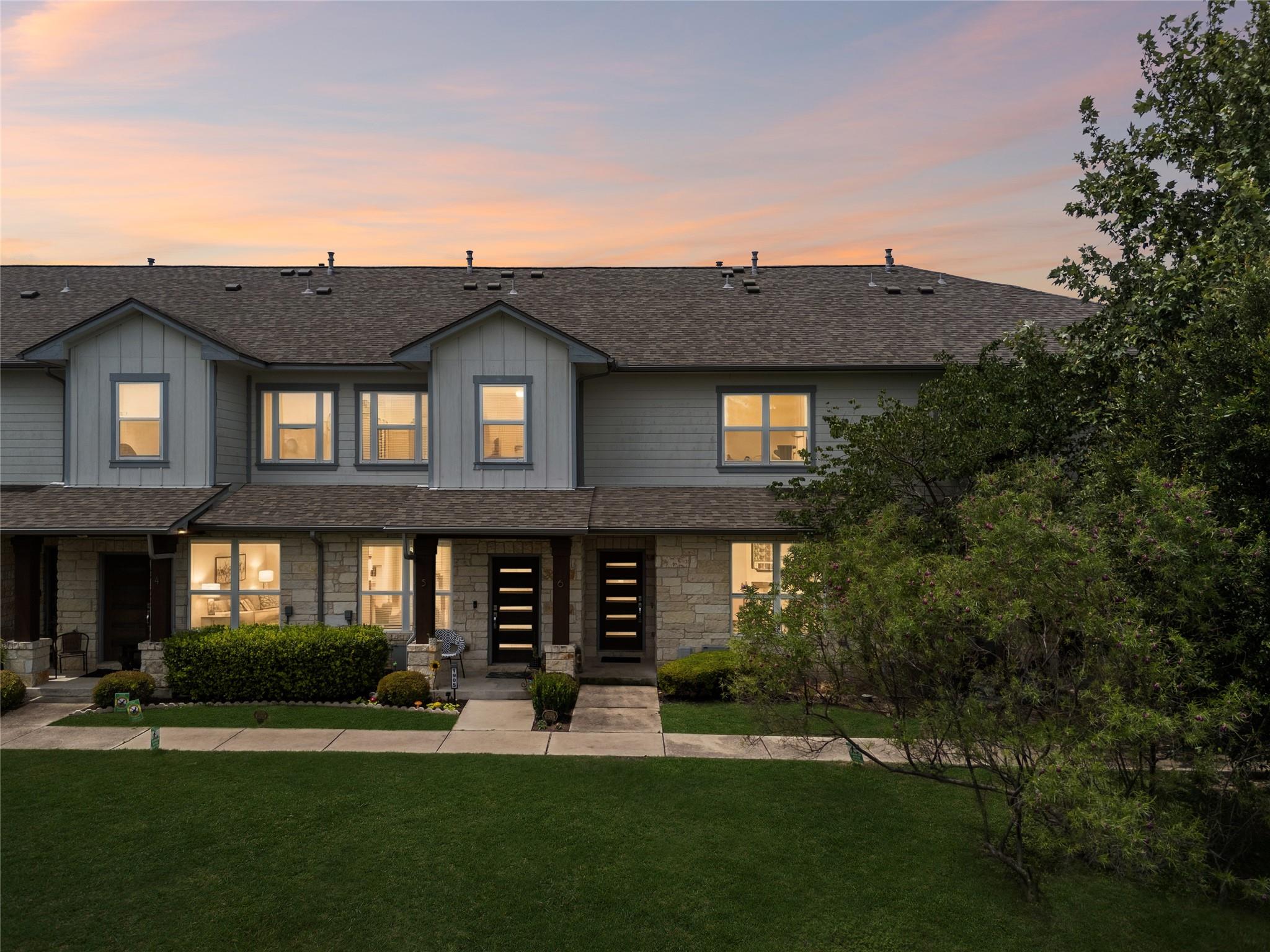2101 Town Centre DR