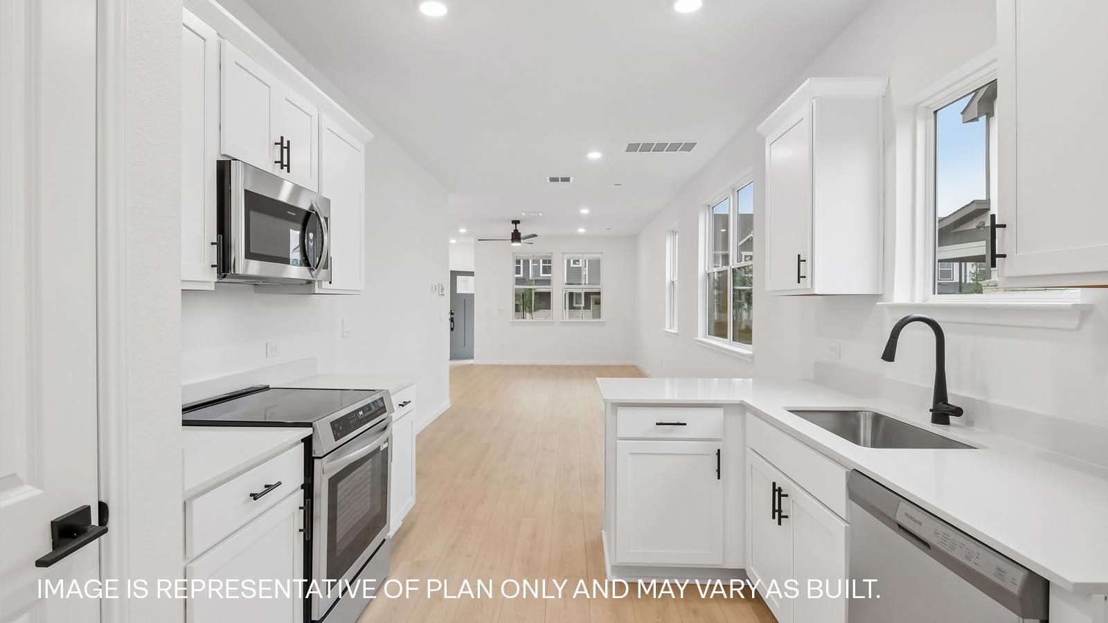2551 Violet Theo LN