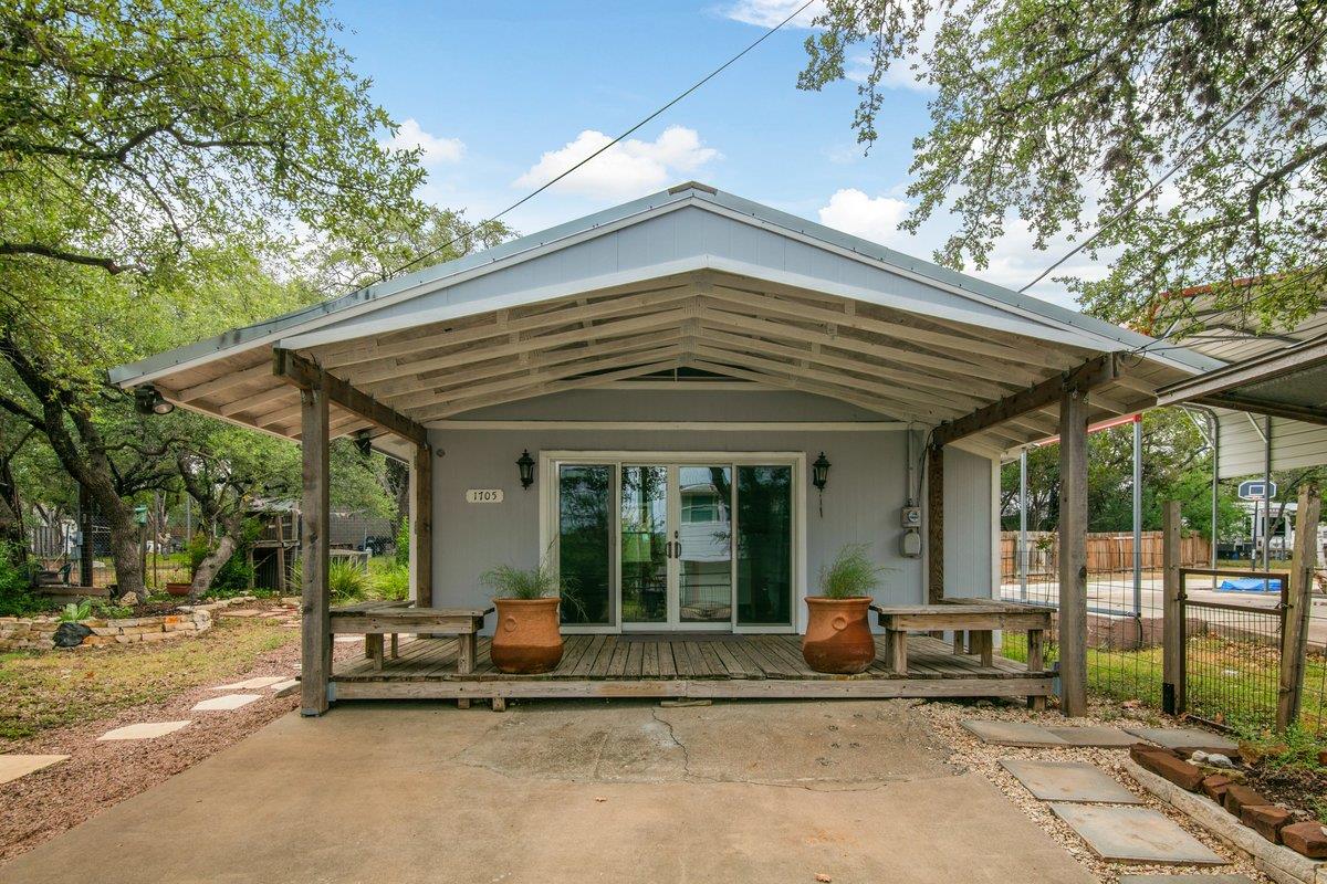 1705 Blue Cat LN